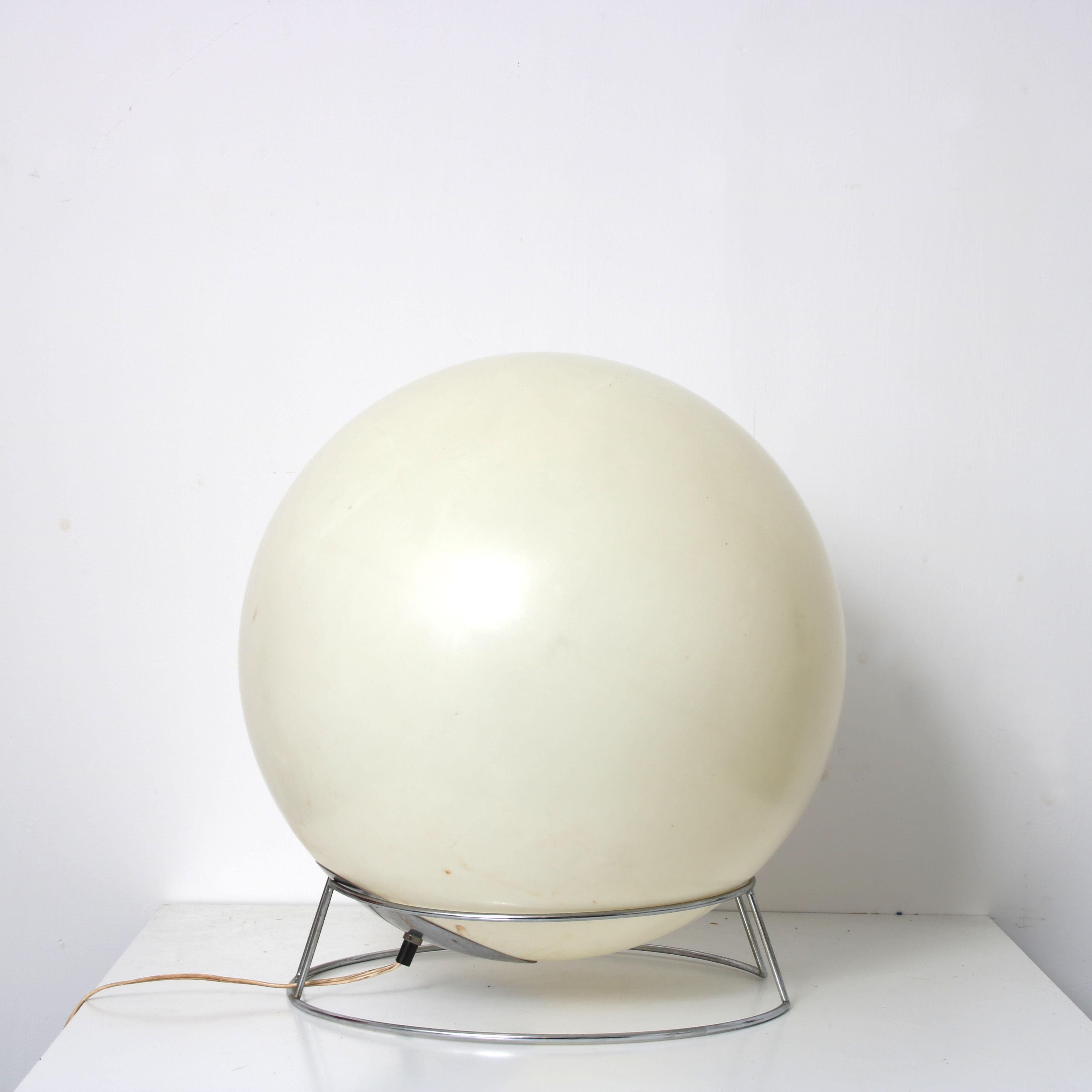 “Saturnus” Floor / Table Lamp by Raak, Netherlands 1970 For Sale 4