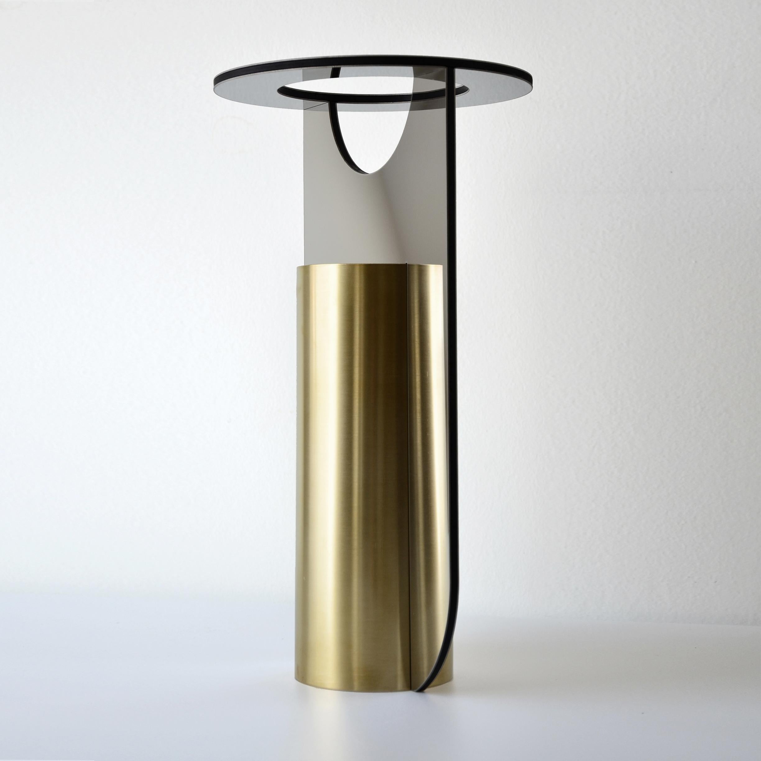 Saturnus is the new collection of vases by Atlasproject.

Inspired by the six planet of solar system with its incredible ice rings, the Saturnus collection is characterized by the extremely modern essentiality of the design and the highly original