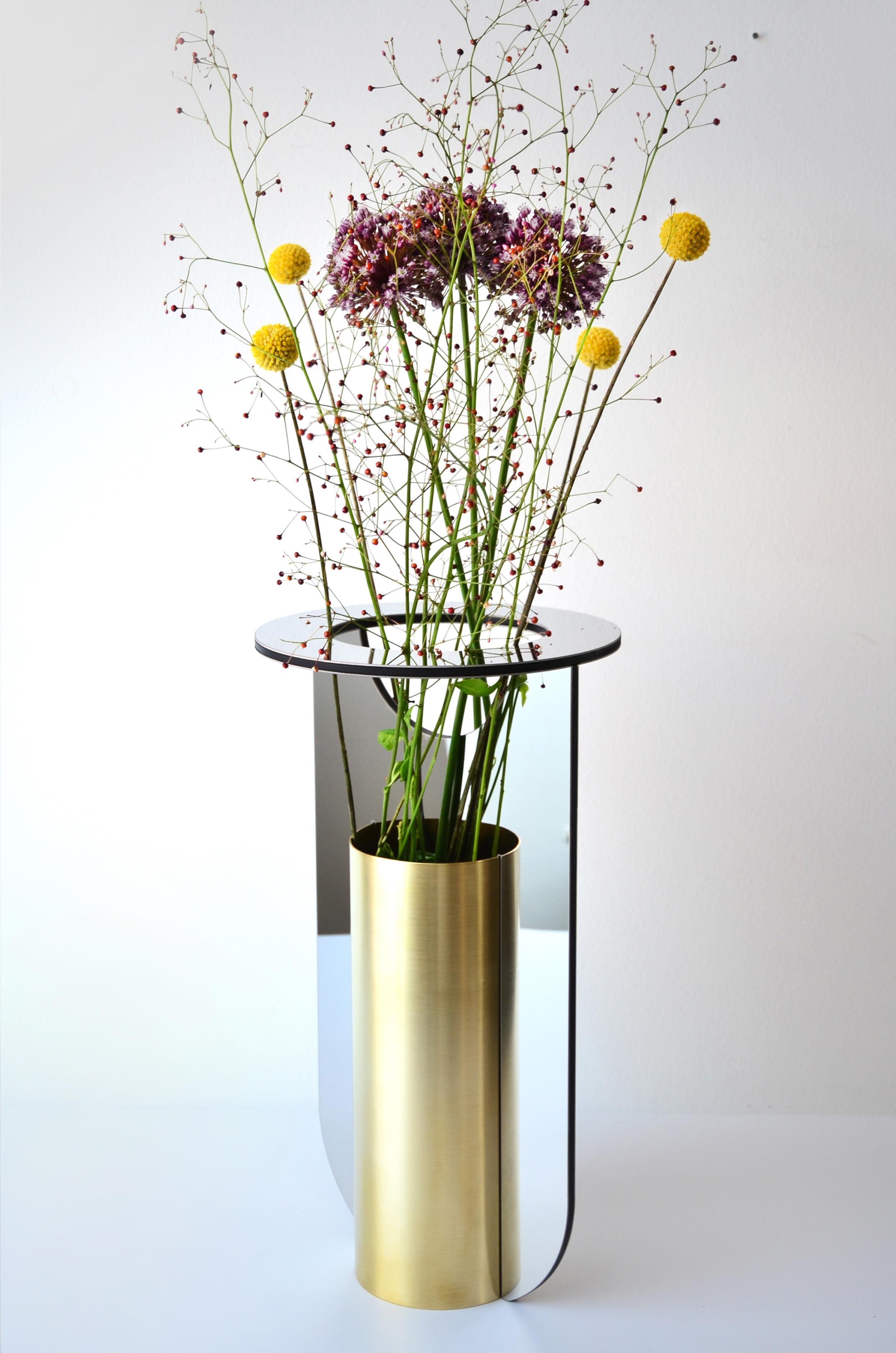 Moderno Saturnus Vase Small by Atlasproject in vendita