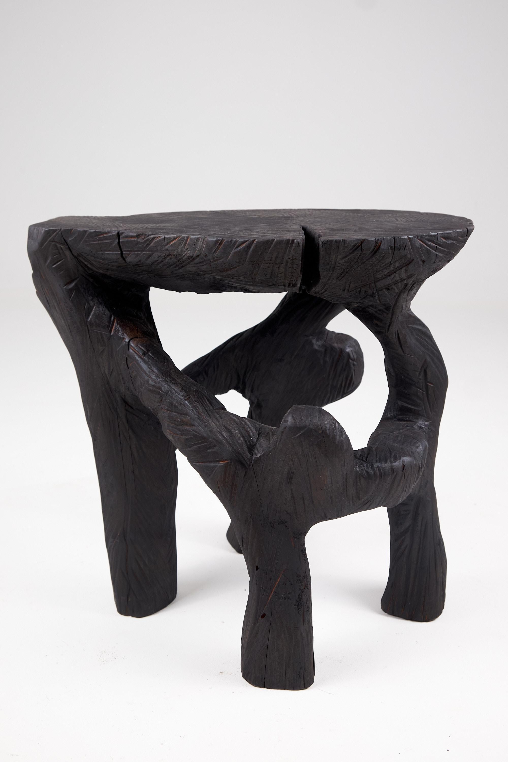 Satyrs, Massivholz-Skulptur, Beistelltisch Original Contemporary Design (Kroatisch) im Angebot