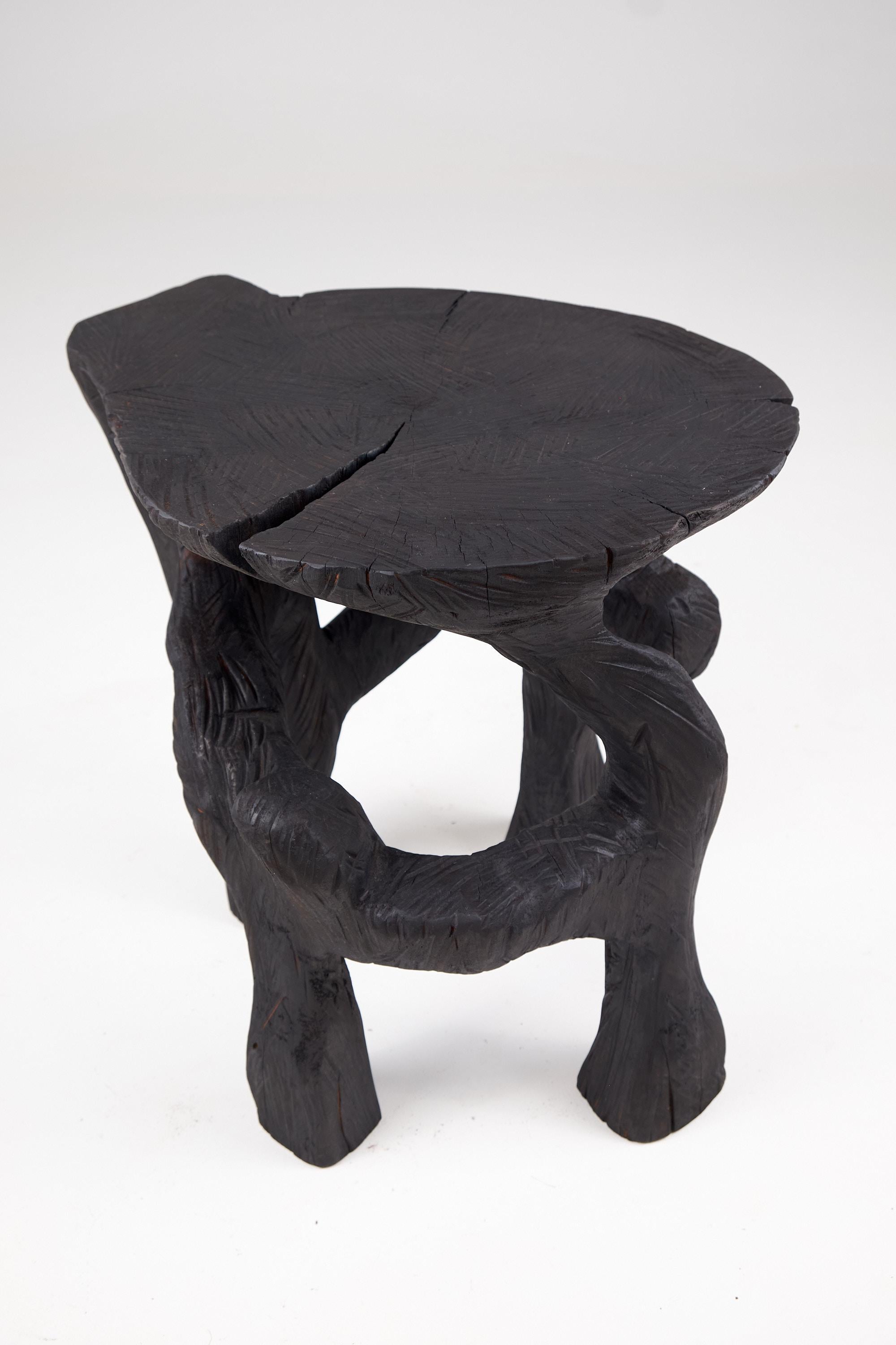 Satyrs, Massivholz-Skulptur, Beistelltisch Original Contemporary Design im Zustand „Neu“ im Angebot in Stara Gradiška, HR