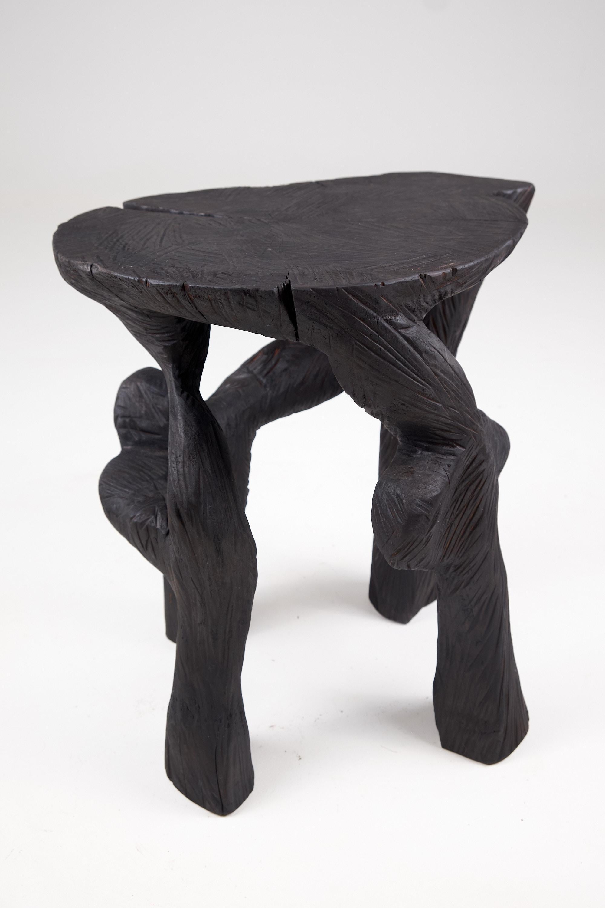 Satyrs, Massivholz-Skulptur, Beistelltisch Original Contemporary Design im Angebot 1