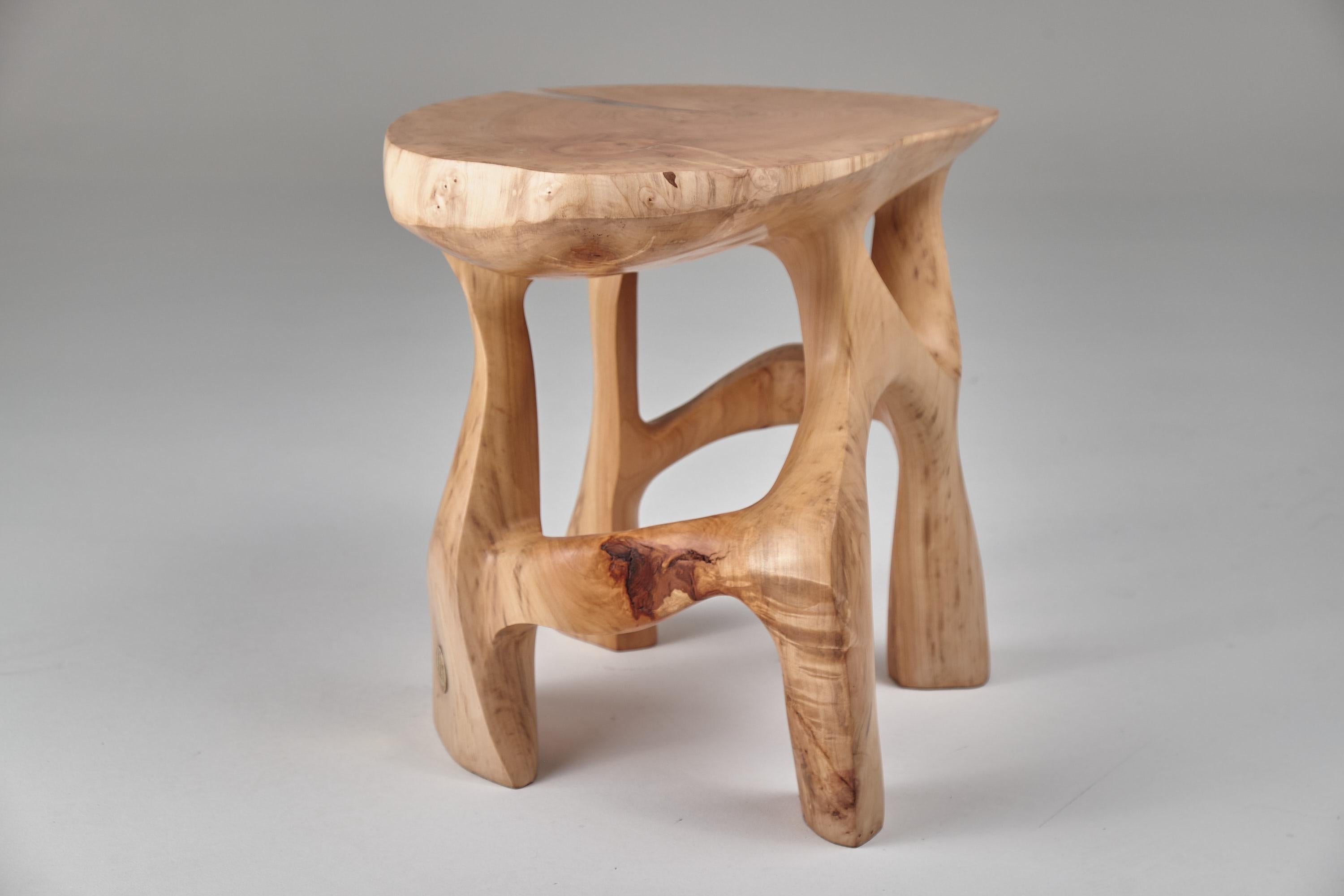 Satyres, table d'appoint sculpturale en bois massif, design contemporain original, Lognitur 4
