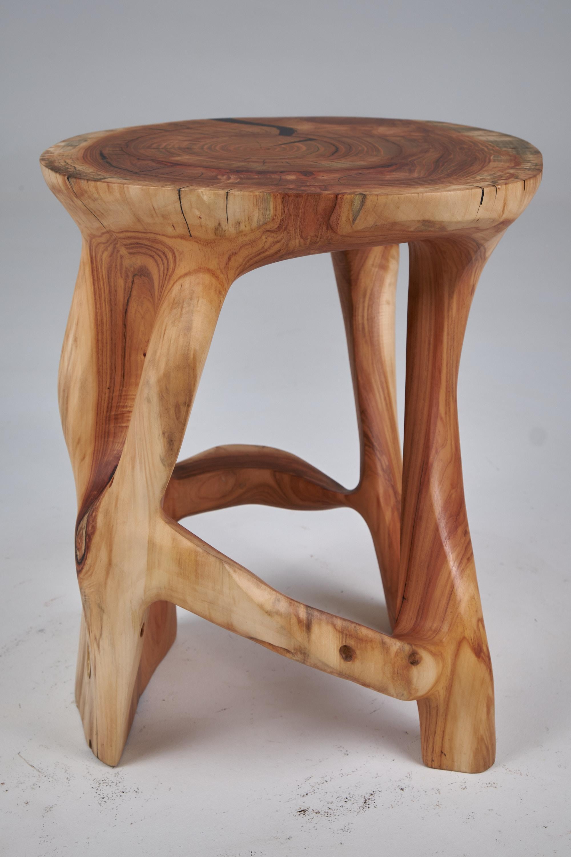 Satyrs, Mesa Auxiliar Escultórica de Madera Maciza Diseño Contemporáneo Original, Logniture Brutalista en venta