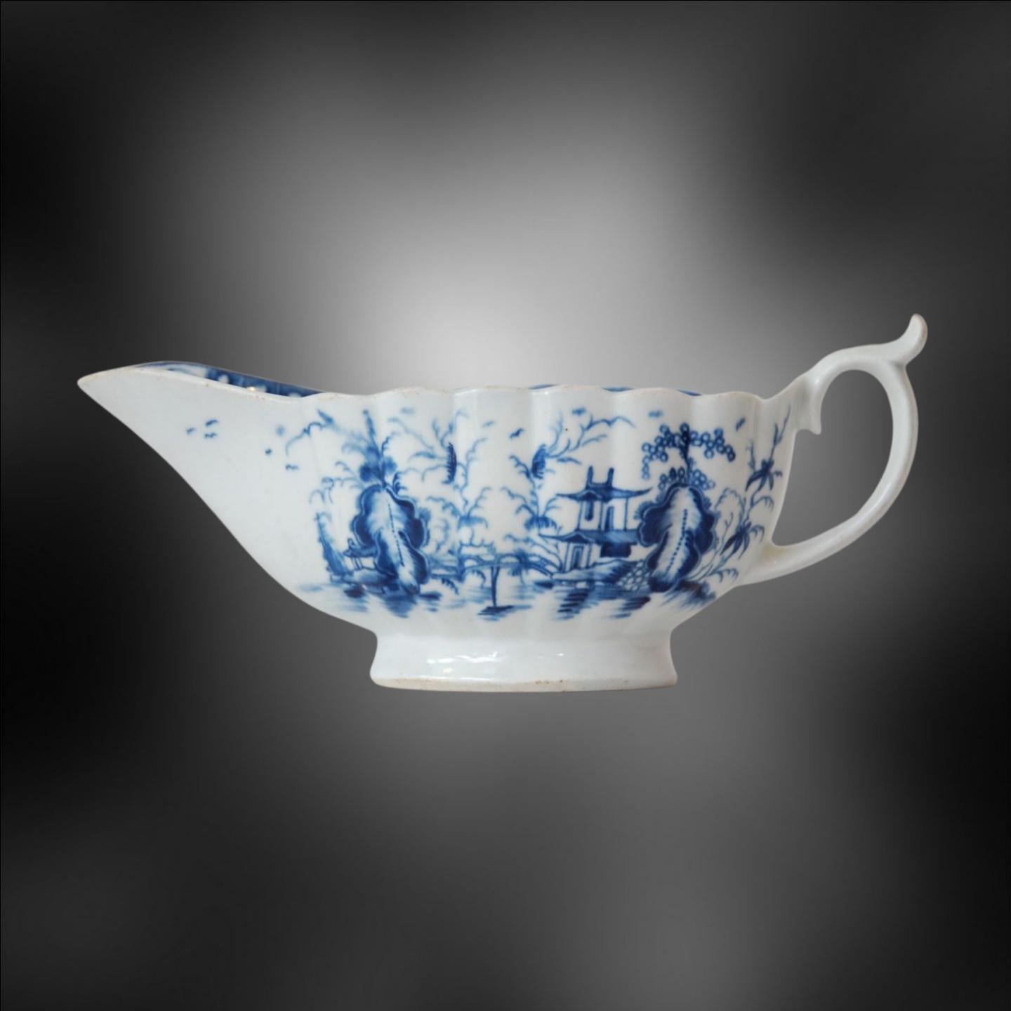 Chinoiserie Sauce Boat, Mission Church Pattern, Worcester, circa 1765 For Sale