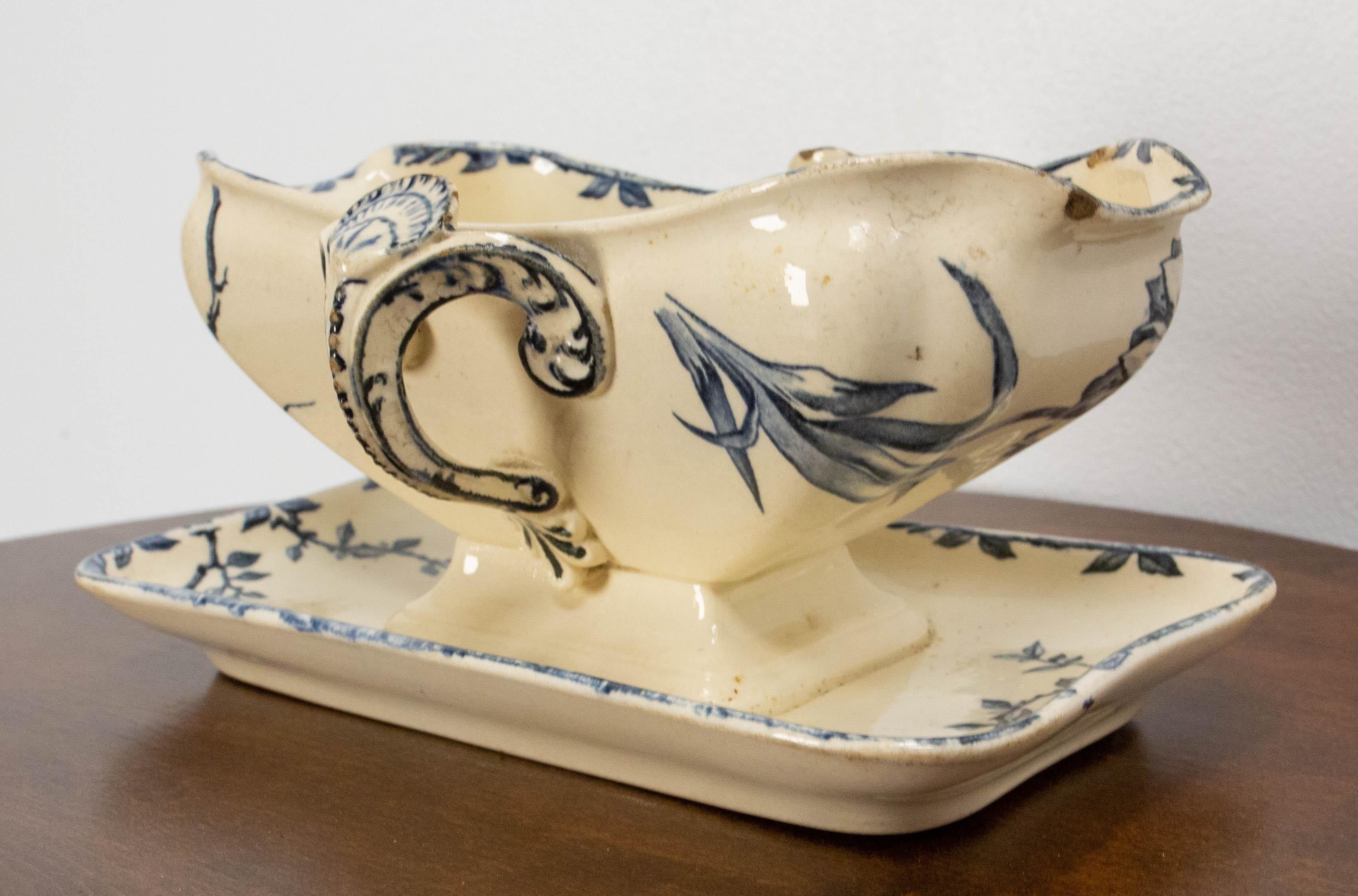 Sauceboat or Ceramic Gravy Boat French, Late 19th Century For Sale 6