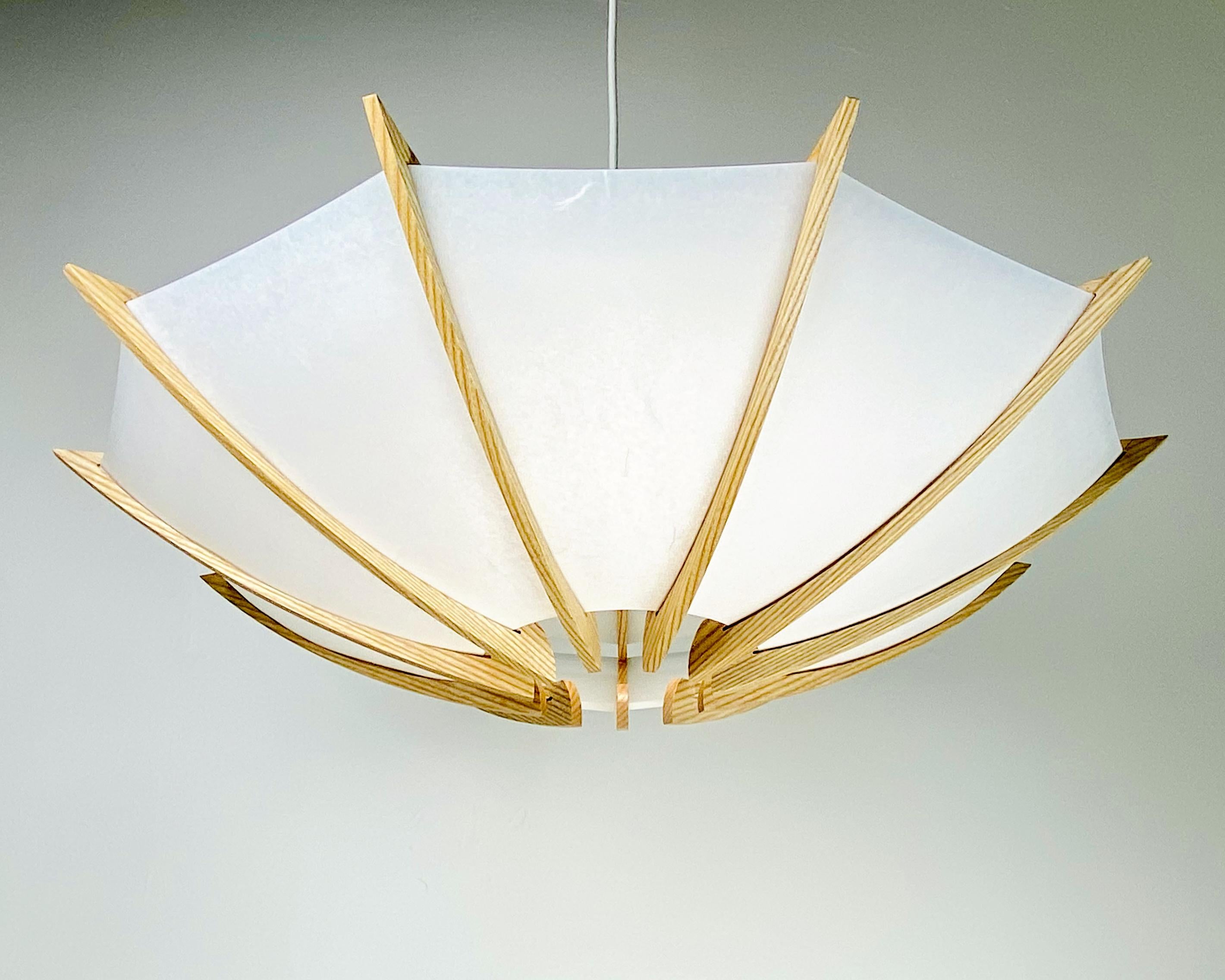 North American Saucer Light 25