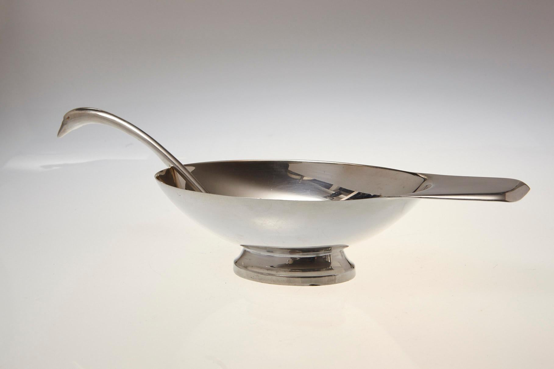 Mid-20th Century Sauciere Cygne, Swan Gravy Boat by Christian Fjerdingstad for Christofle, 1935