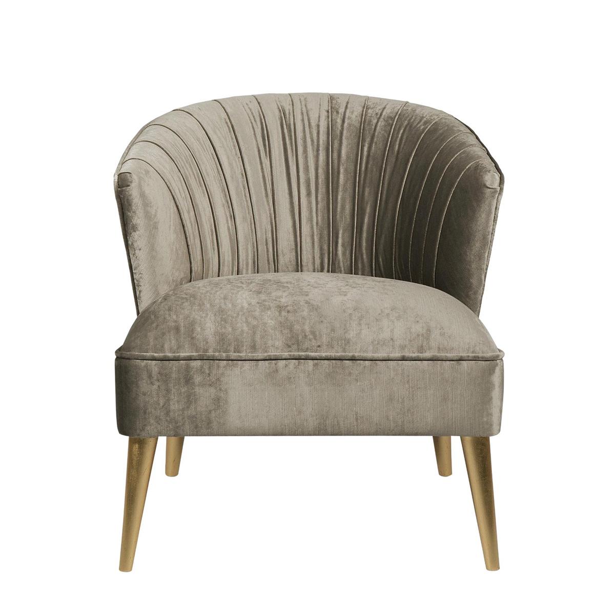 Armchair Saul with structure in solid wood,
upholstered and covered with high quality
light grey velvet. Also available with other
color finish on request.