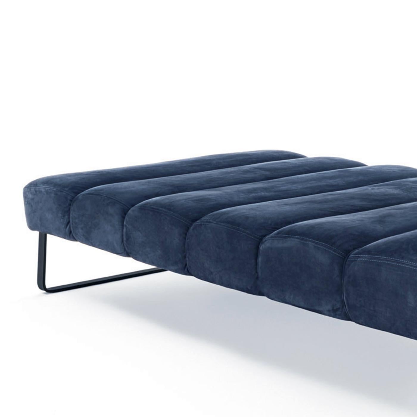 Divano Saul in pelle scamosciata In condizioni Nuovo in vendita a Paris, FR