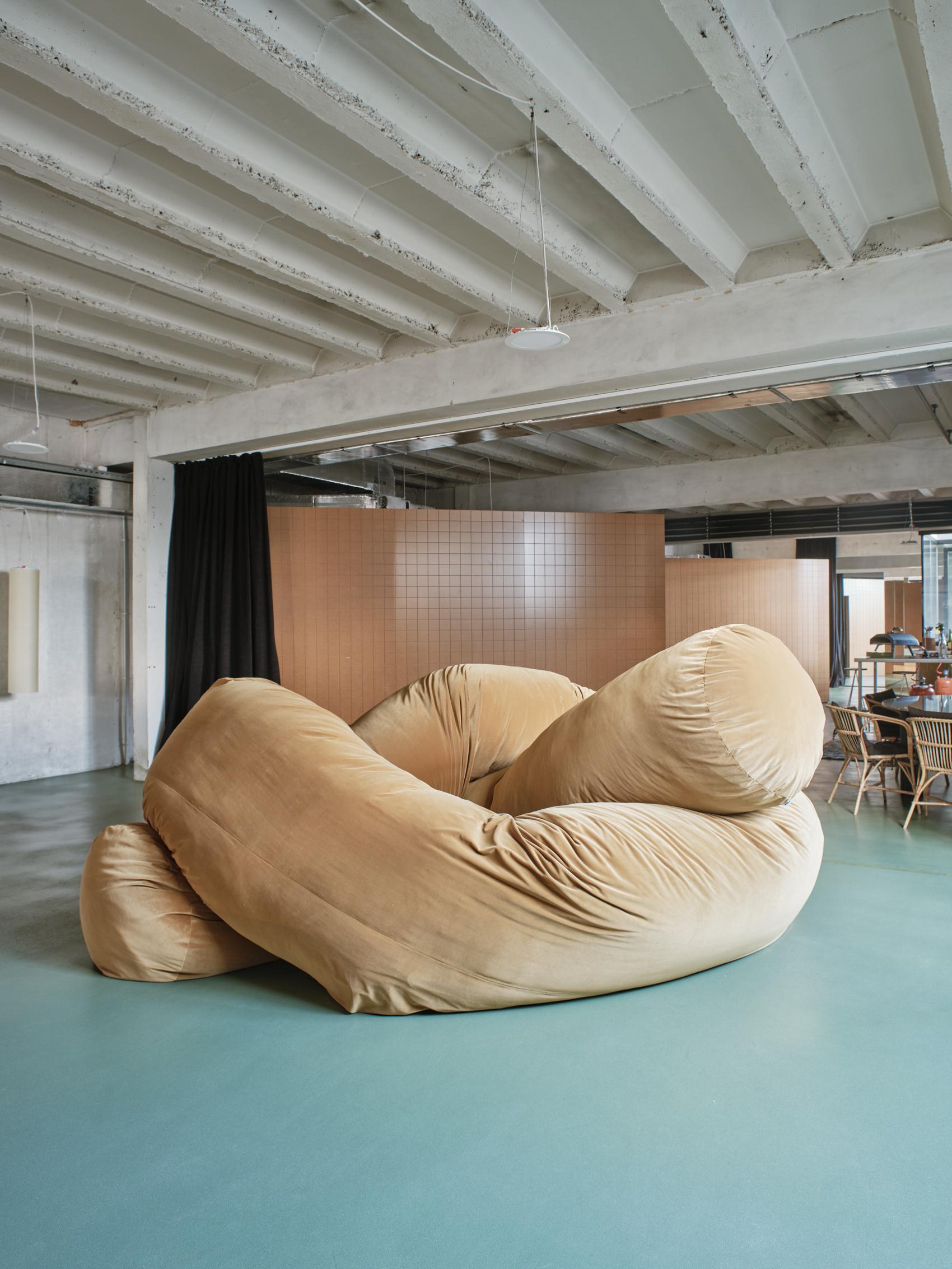 Canapé Sausage, Willo Perron, 11M, Canvas, Beige Neuf - En vente à Barcelona, ES