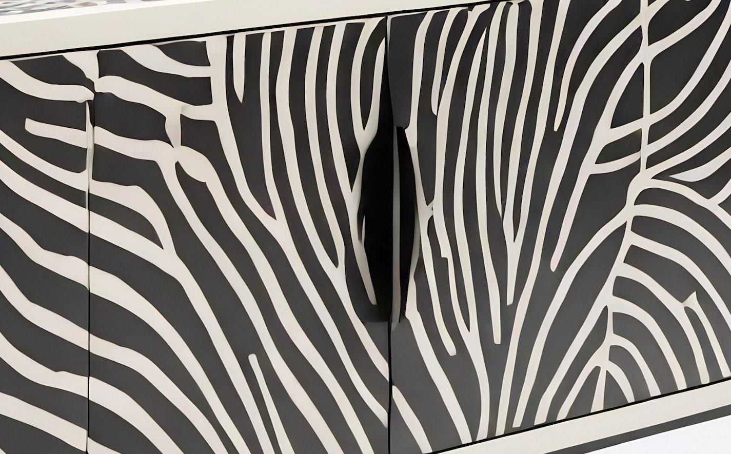 Consola multimedia Savanna en blanco y negro Siglo XXI y contemporáneo en venta
