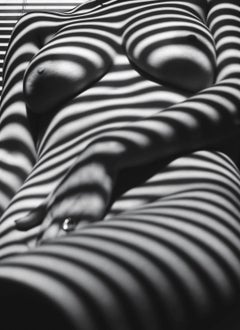 L'esprit de Savannah,  Photographie de nu noir et blanc Hold Onto Power (B&W)