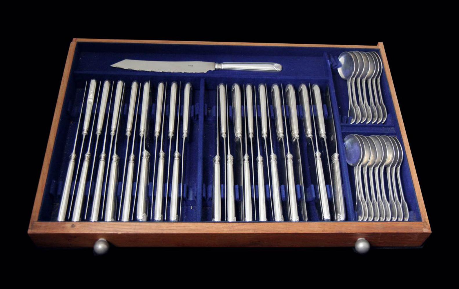 Savary - 277pc. Antique French Sterling Silver Flatware Set, 26 Serving Pieces. For Sale 11