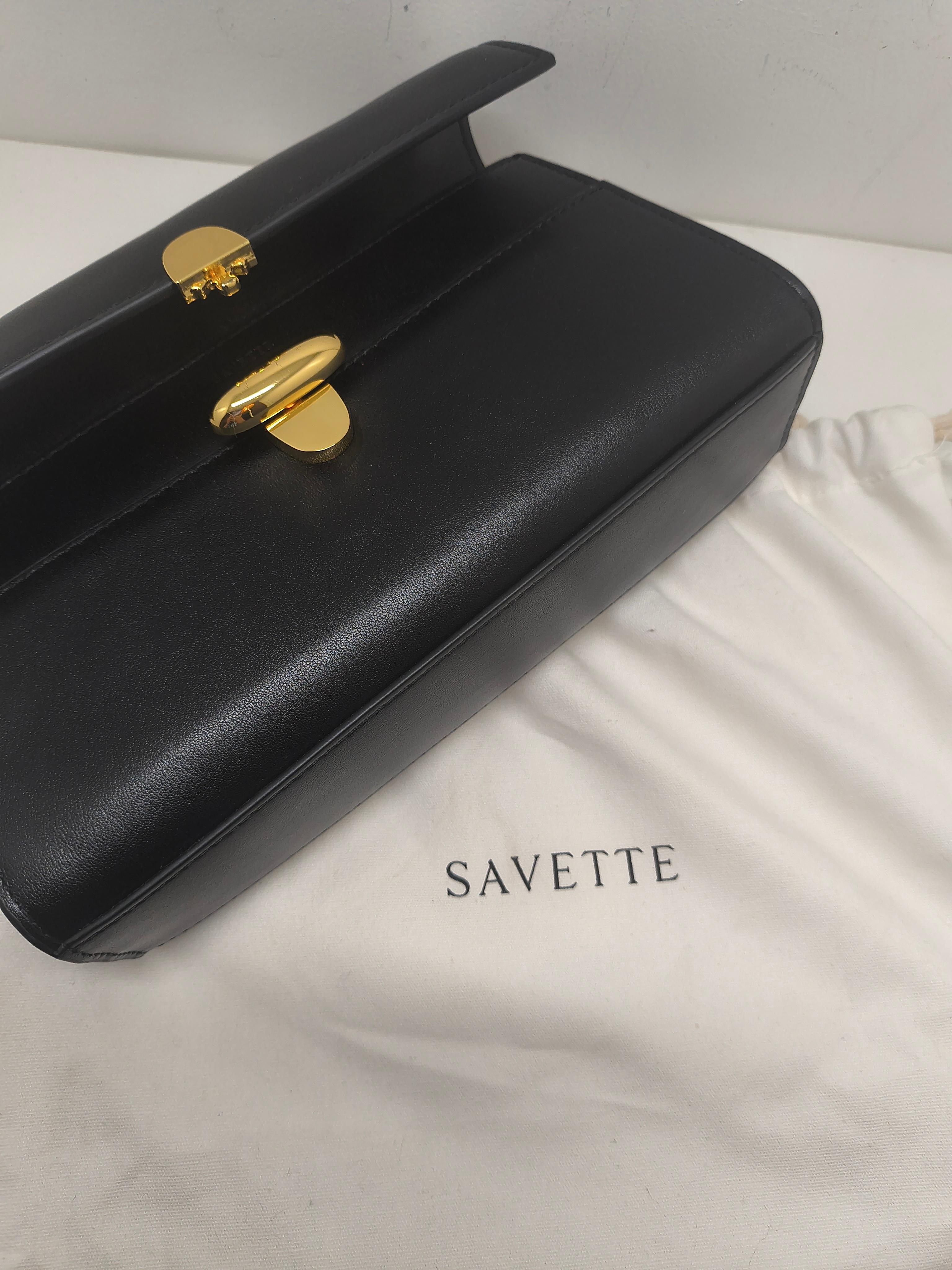 Pochette Savette Symmetry in pelle nera con manico superiore In condizioni buone in vendita a PUTNEY, NSW