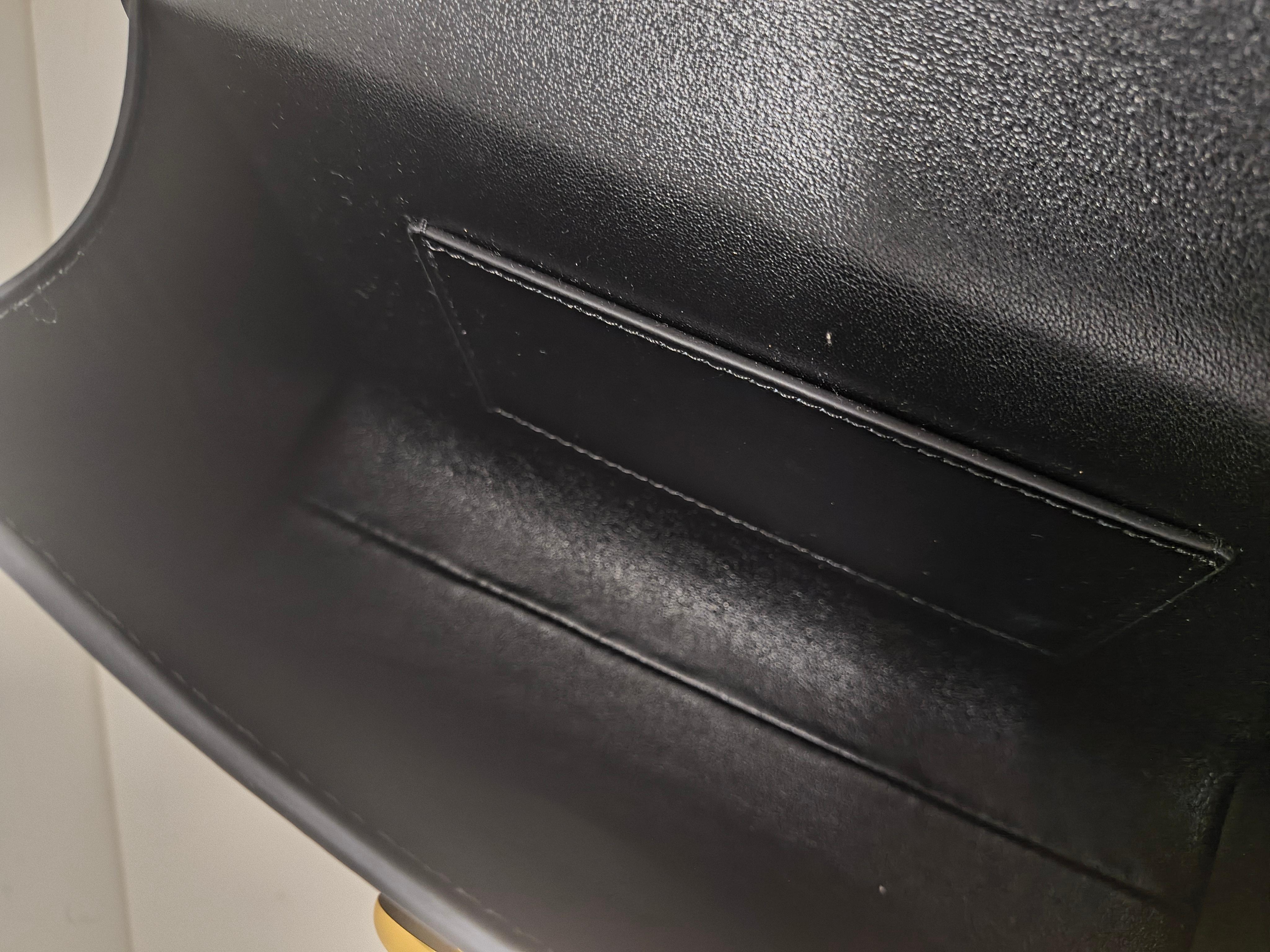 Donna Pochette Savette Symmetry in pelle nera con manico superiore in vendita