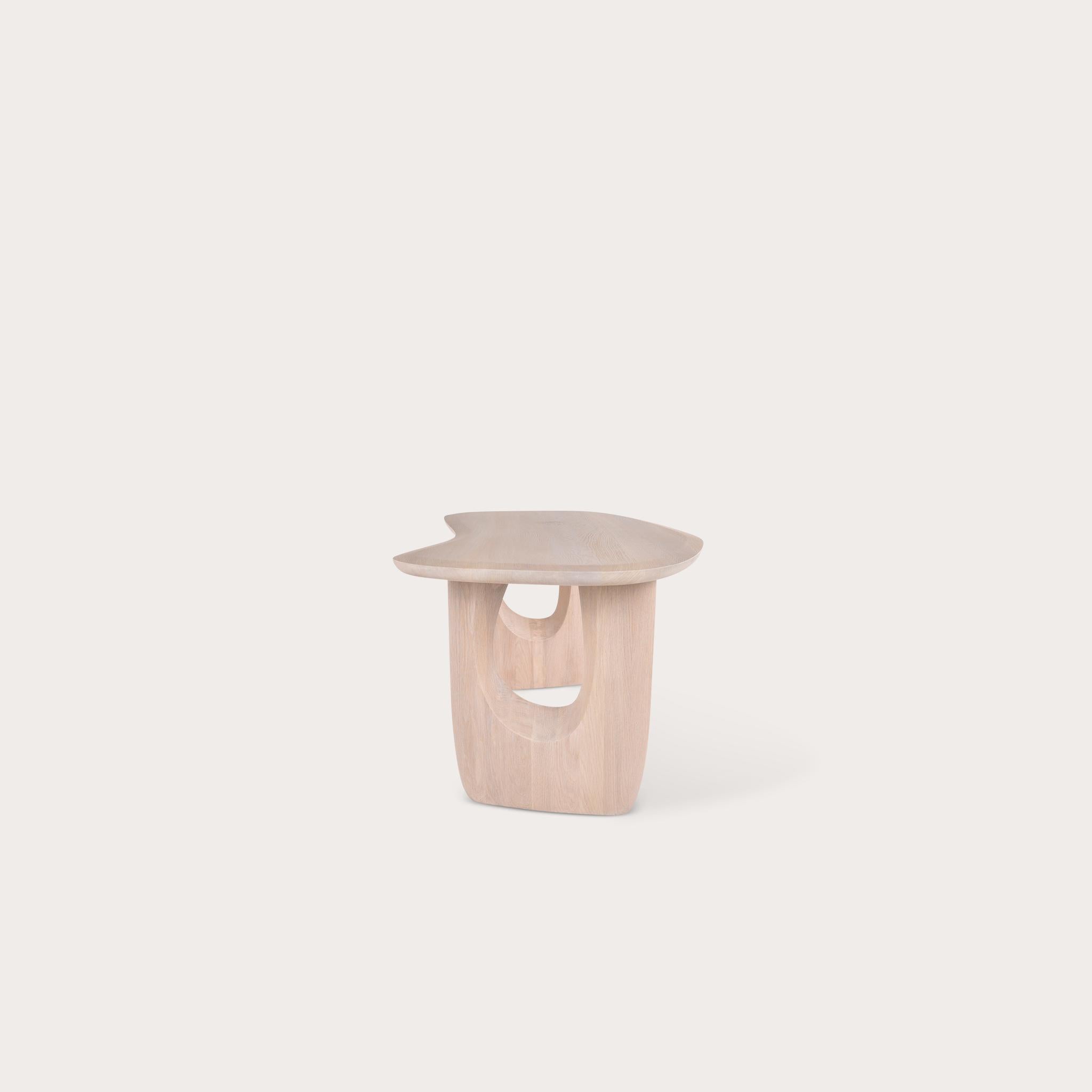 Savignyplatz-Schreibtisch von Sebastian Herkner aus massivem Eichenholz im Angebot 1