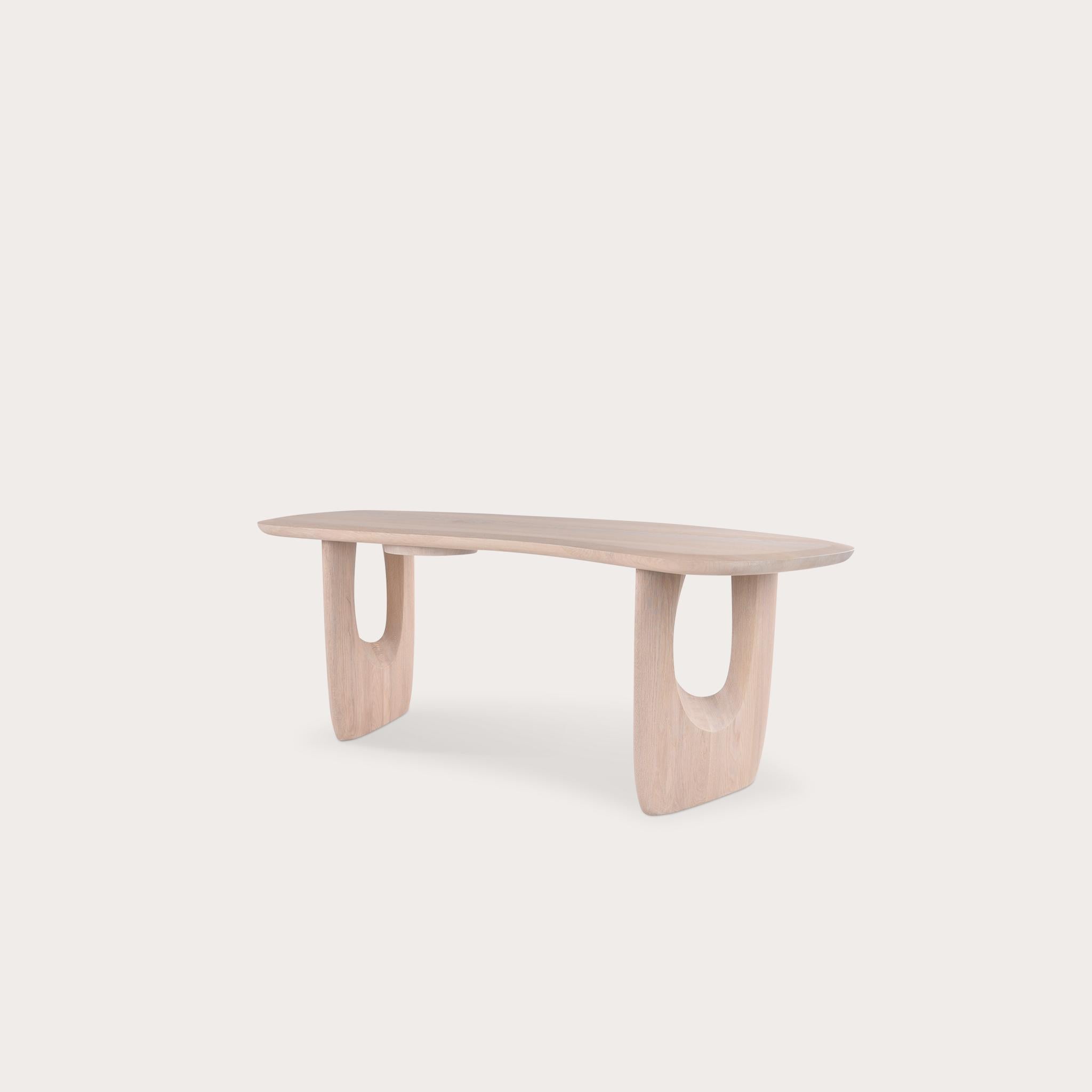Savignyplatz-Schreibtisch von Sebastian Herkner aus massivem Eichenholz im Zustand „Neu“ im Angebot in Toronto, ON
