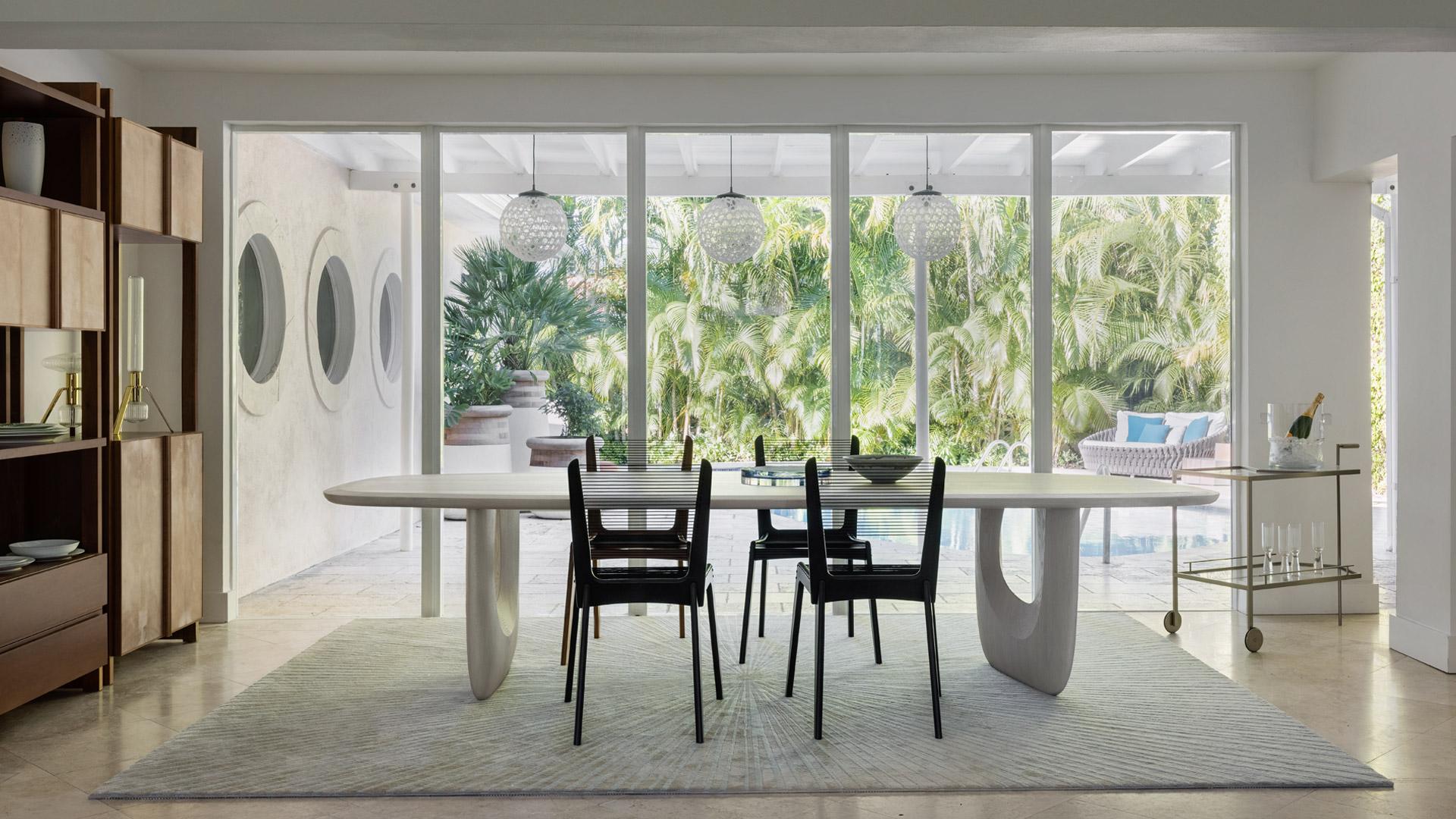 Savignyplatz Dining Table by Sebastian Herkner in Solid Oak Wood For Sale 5