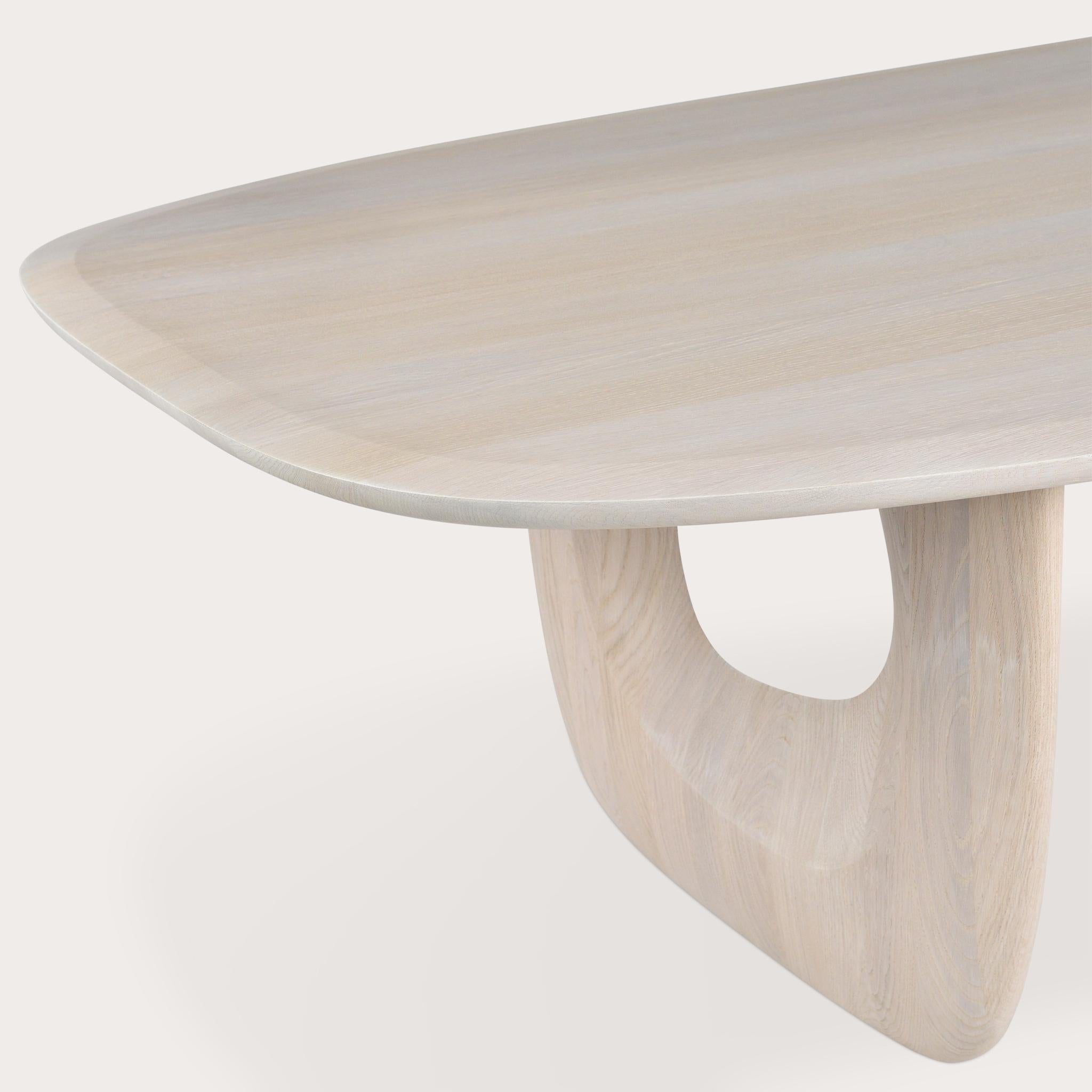 German Savignyplatz Dining Table by Sebastian Herkner in Solid Oak Wood For Sale