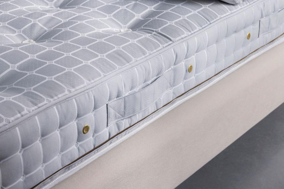 British Savoir Cassie & Nº5 Bed Set with Handcrafted Mattress, US King Size For Sale