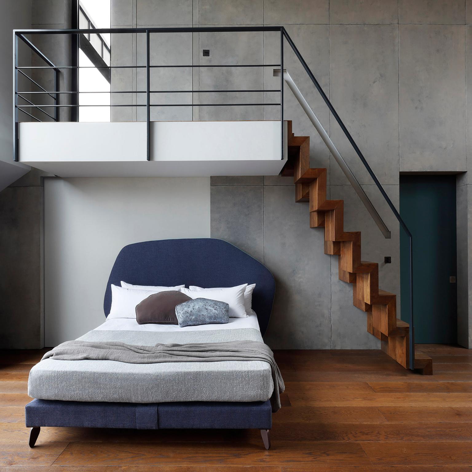 British furniture designer Tom Faulkner has incorporated his signature style into the design of the Savoir Cloud bed. The design blends form and shape with timeless techniques in a true celebration of bespoke British craft. Featuring two