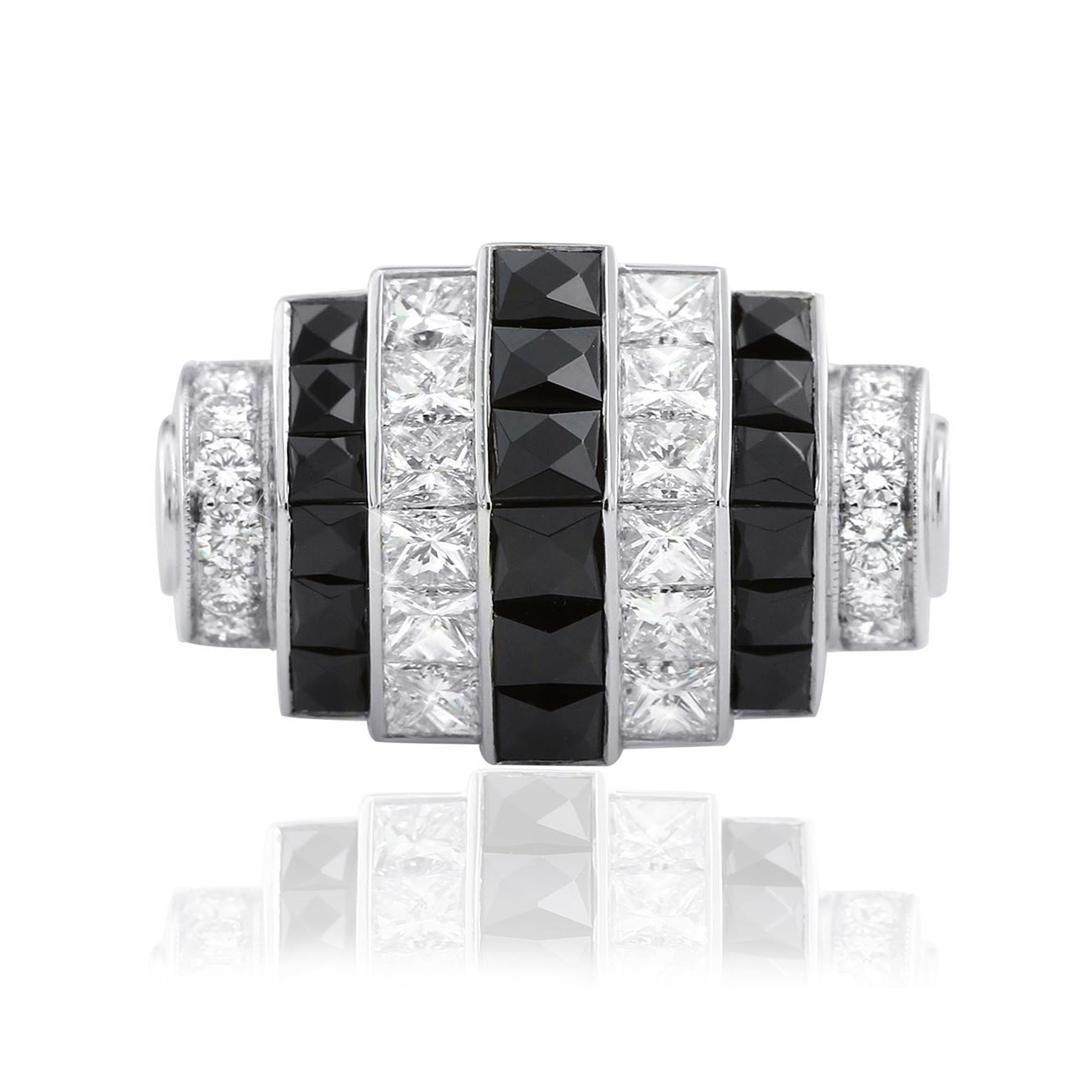 Art Deco Savoir-Faire Onyx and Diamond Cocktail Ring in Platinum For Sale