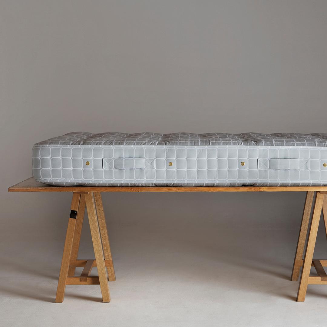 Wood Savoir Felix Headboard with Jan van de Cappelle’s Art & Nº4 Bed Set, Queen Size  For Sale