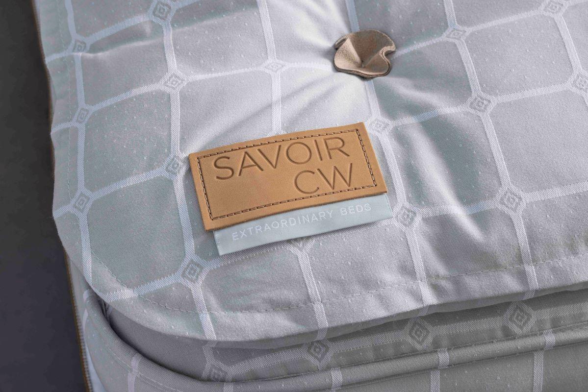 Hand-Crafted Savoir Hudson & Nº5 Bed Set with Handcrafted Mattress, US King Size For Sale