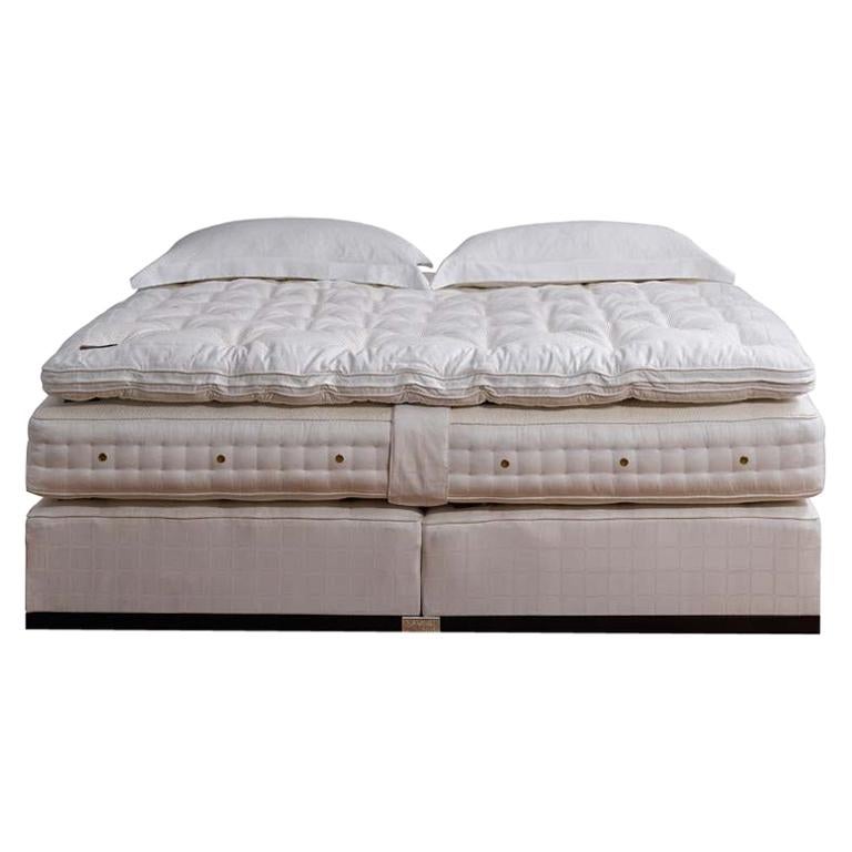 Handcrafted Savoir Nº1 Bed Set with Base, Mattress & Topper, US King Size  For Sale