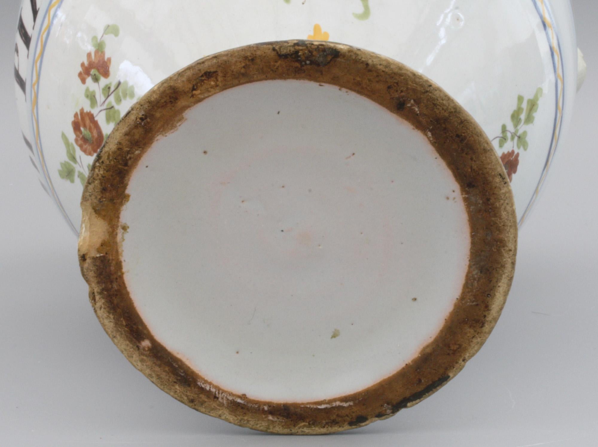 Savona Italienisches zinnglasiertes polychrom bemaltes Sirupgefäß aus Keramik im Angebot 3