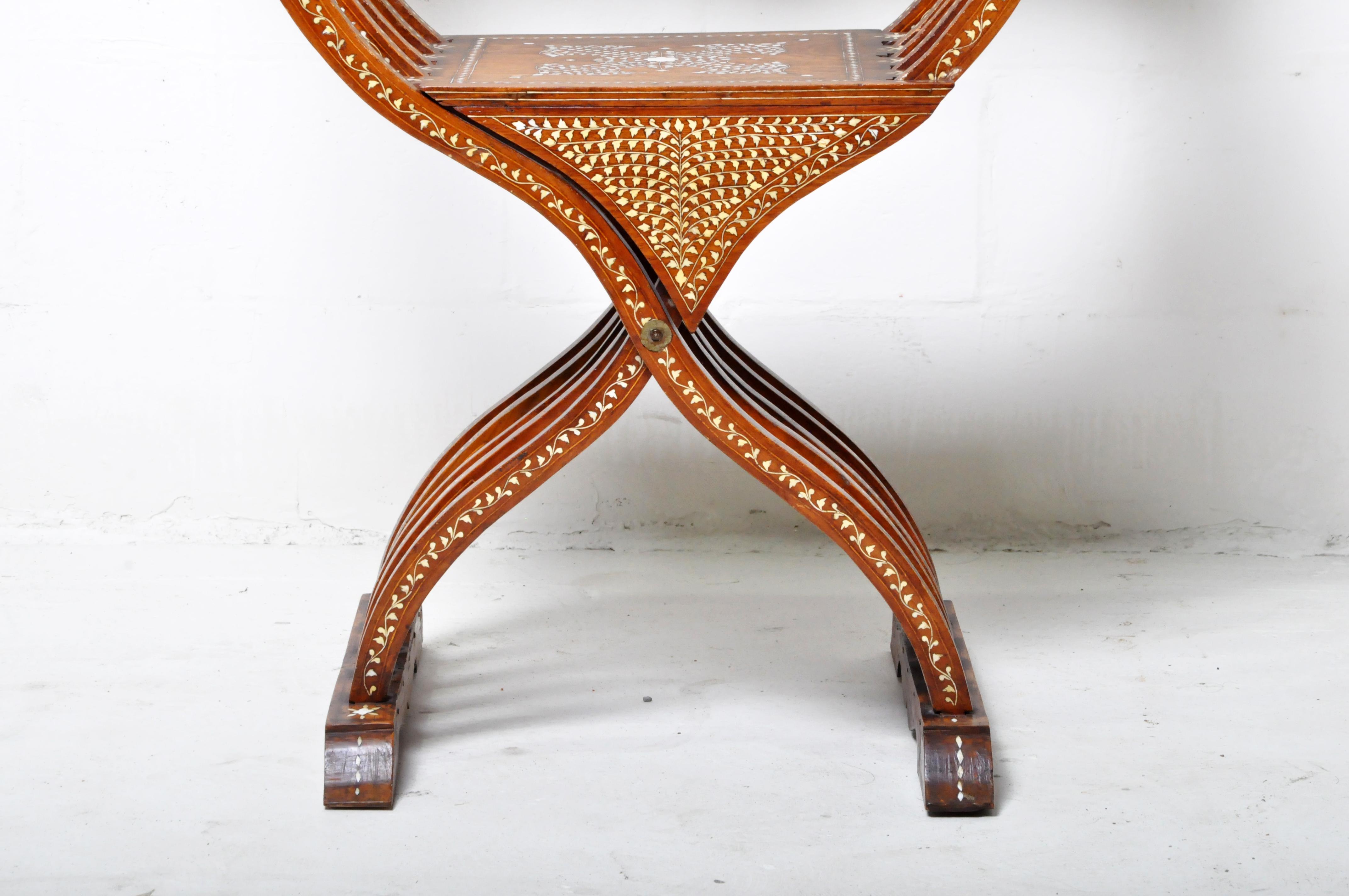 Savonarola Chair 10