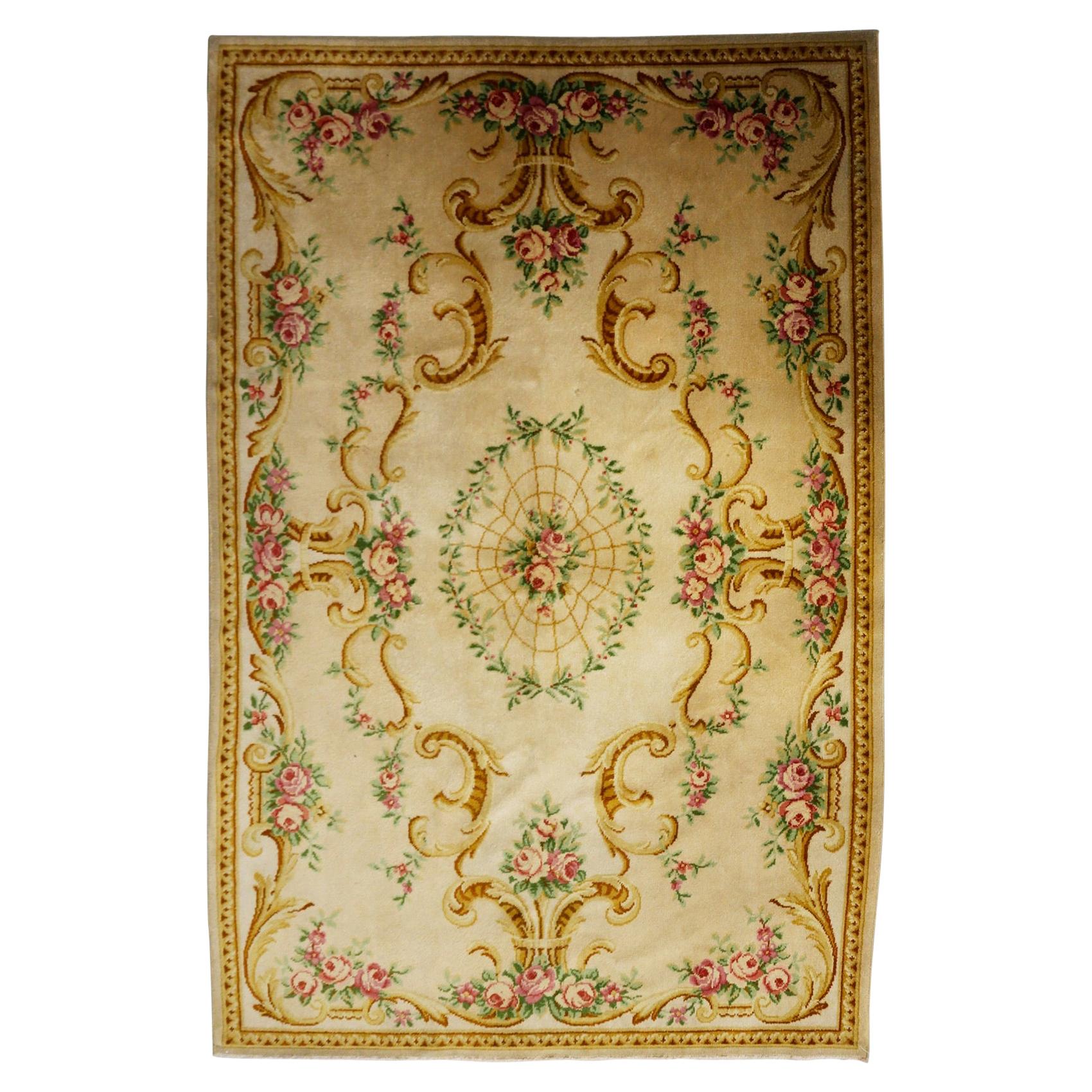 Savonnerie Rug in French Wool from the Mid-20th Century
