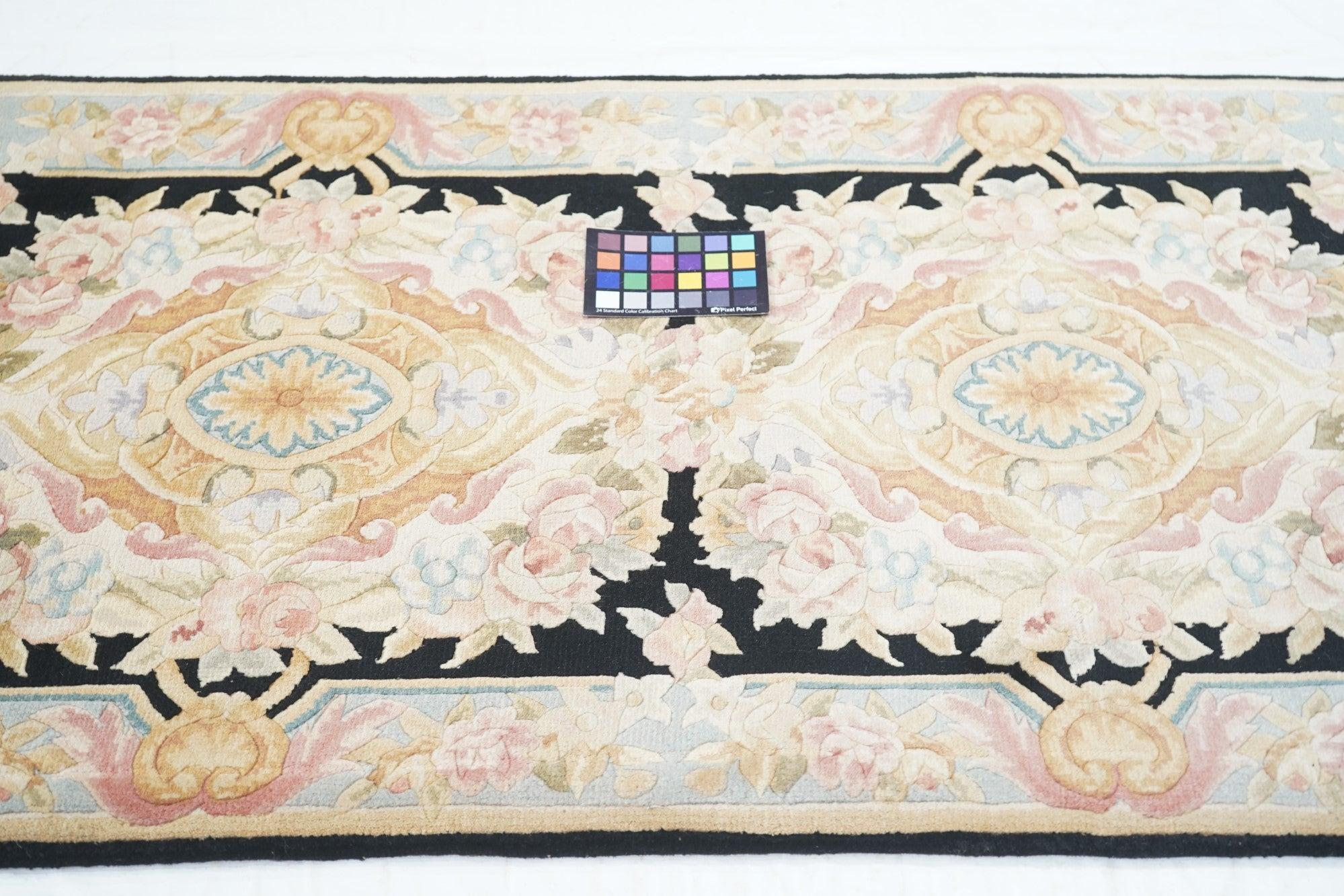 Lana Savonnerie Runner 2'6'' x 10'0'' in vendita