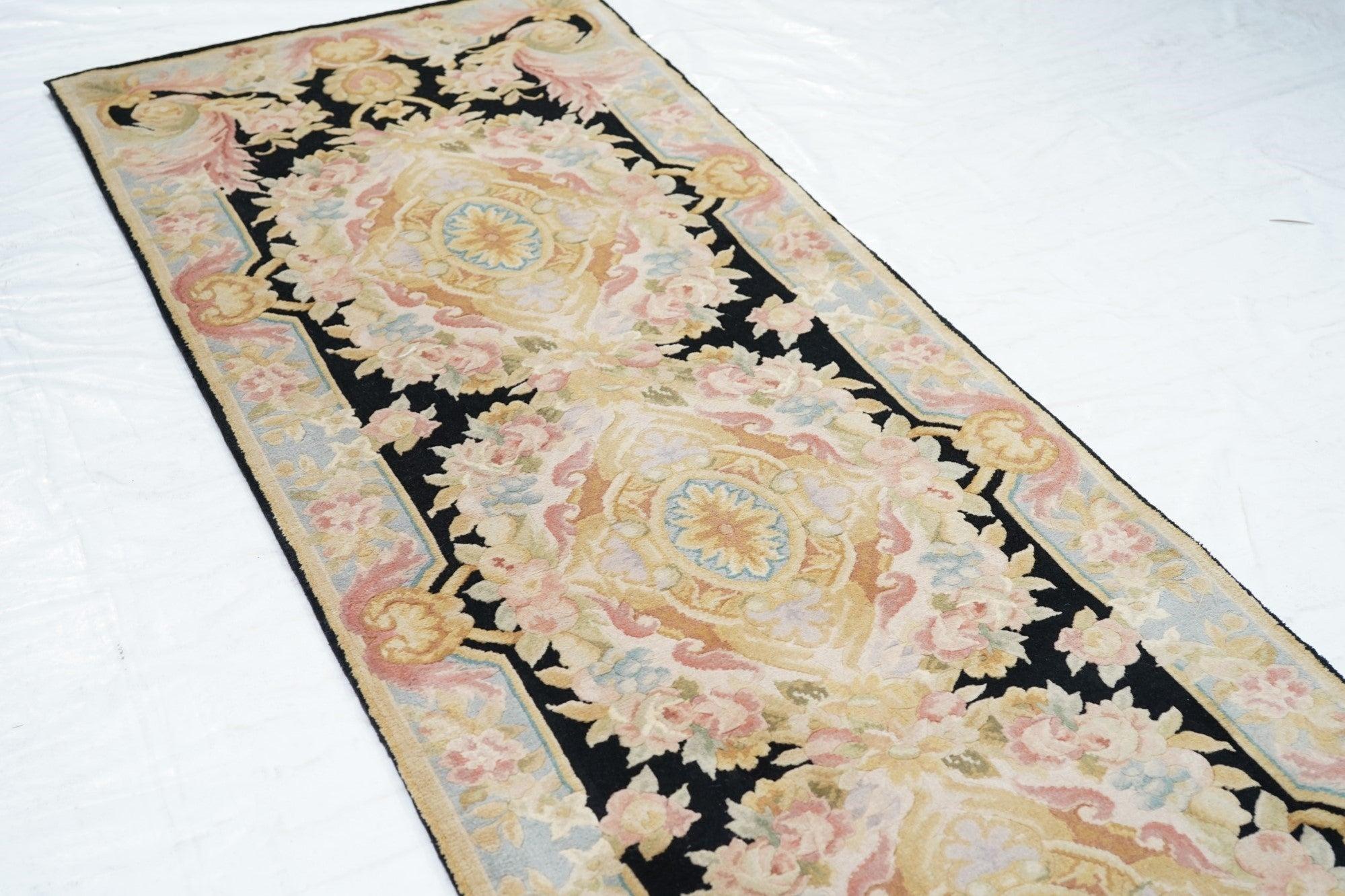 Savonnerie Runner 2'6'' x 10'0'' in vendita 1