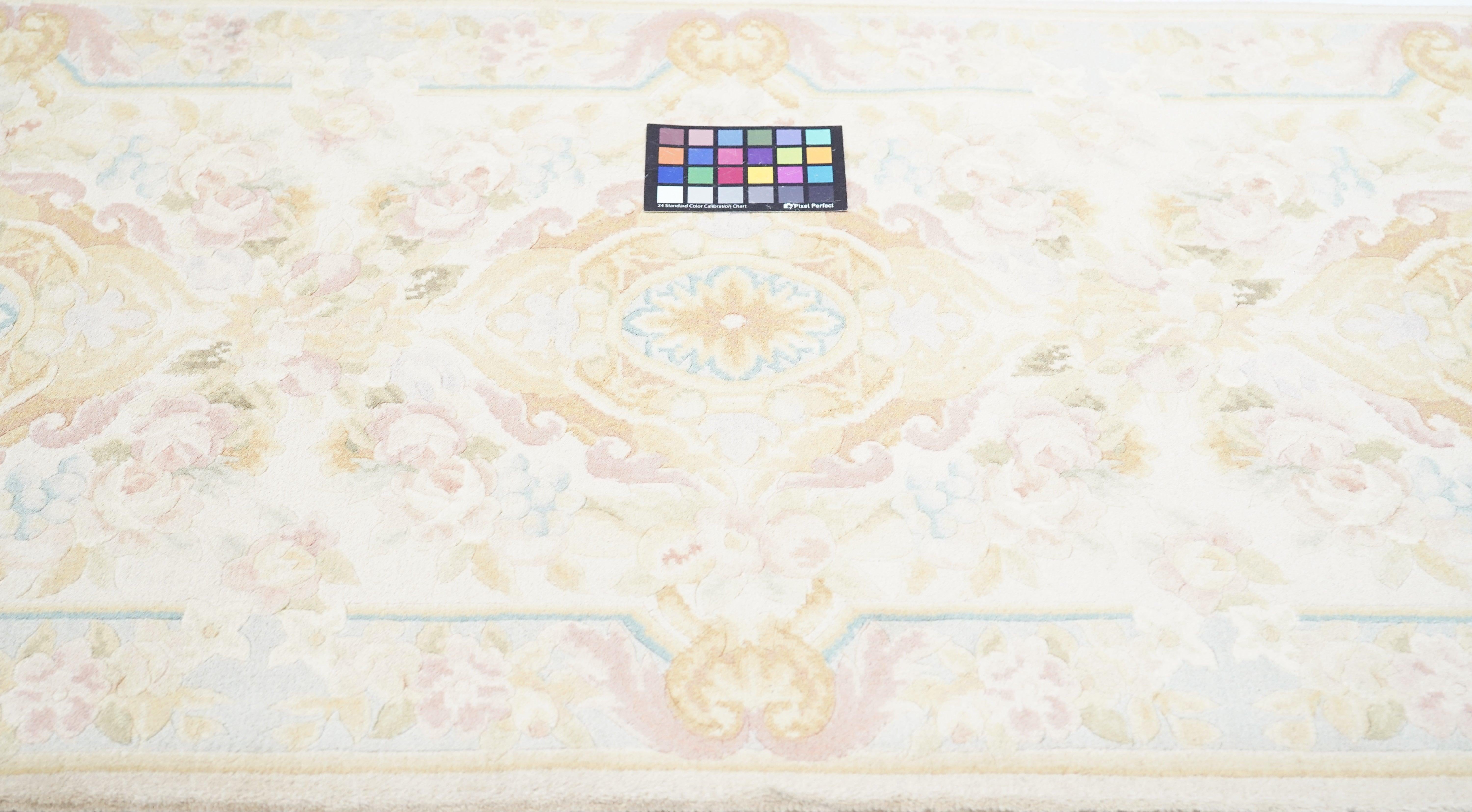Lana Savonnerie Runner 2'6'' x 8'0'' in vendita