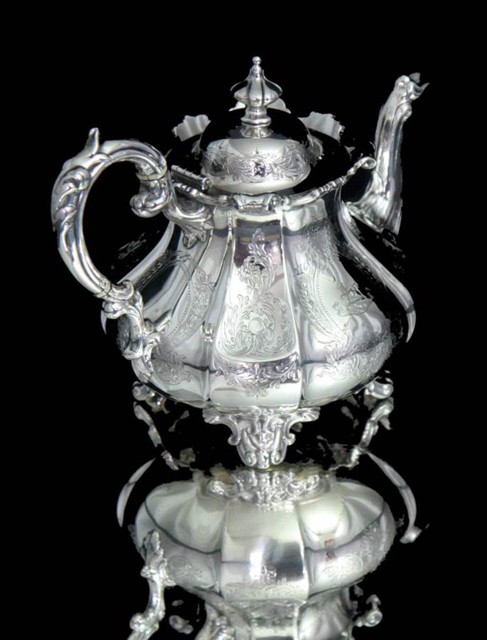 SAVORY And Sons - 9pc. 19th Century Victorian (British) Sterling Silver Tea Set  For Sale 6