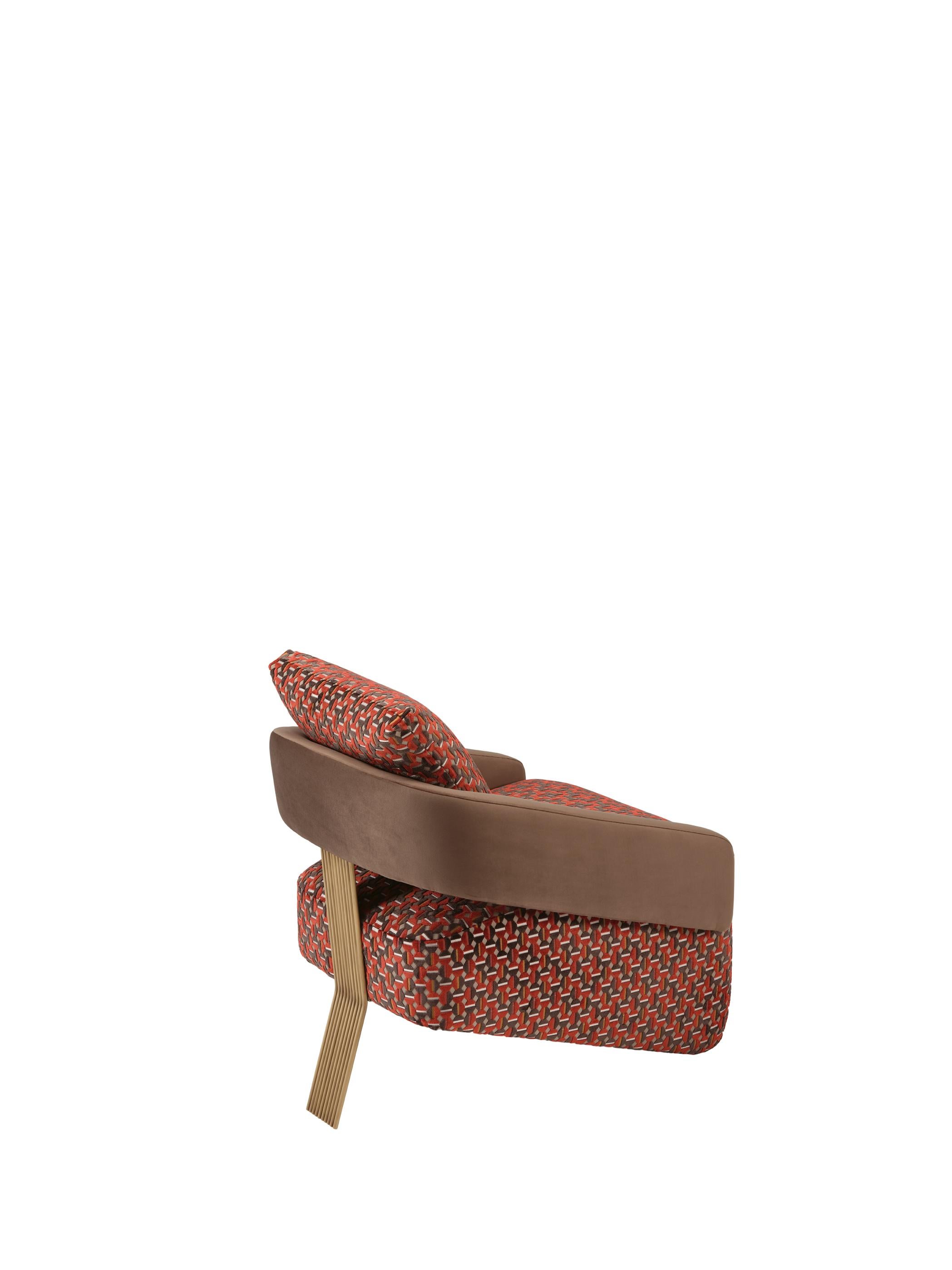 Moderne Chaise longue Savoy avec pied arrière en laiton en vente
