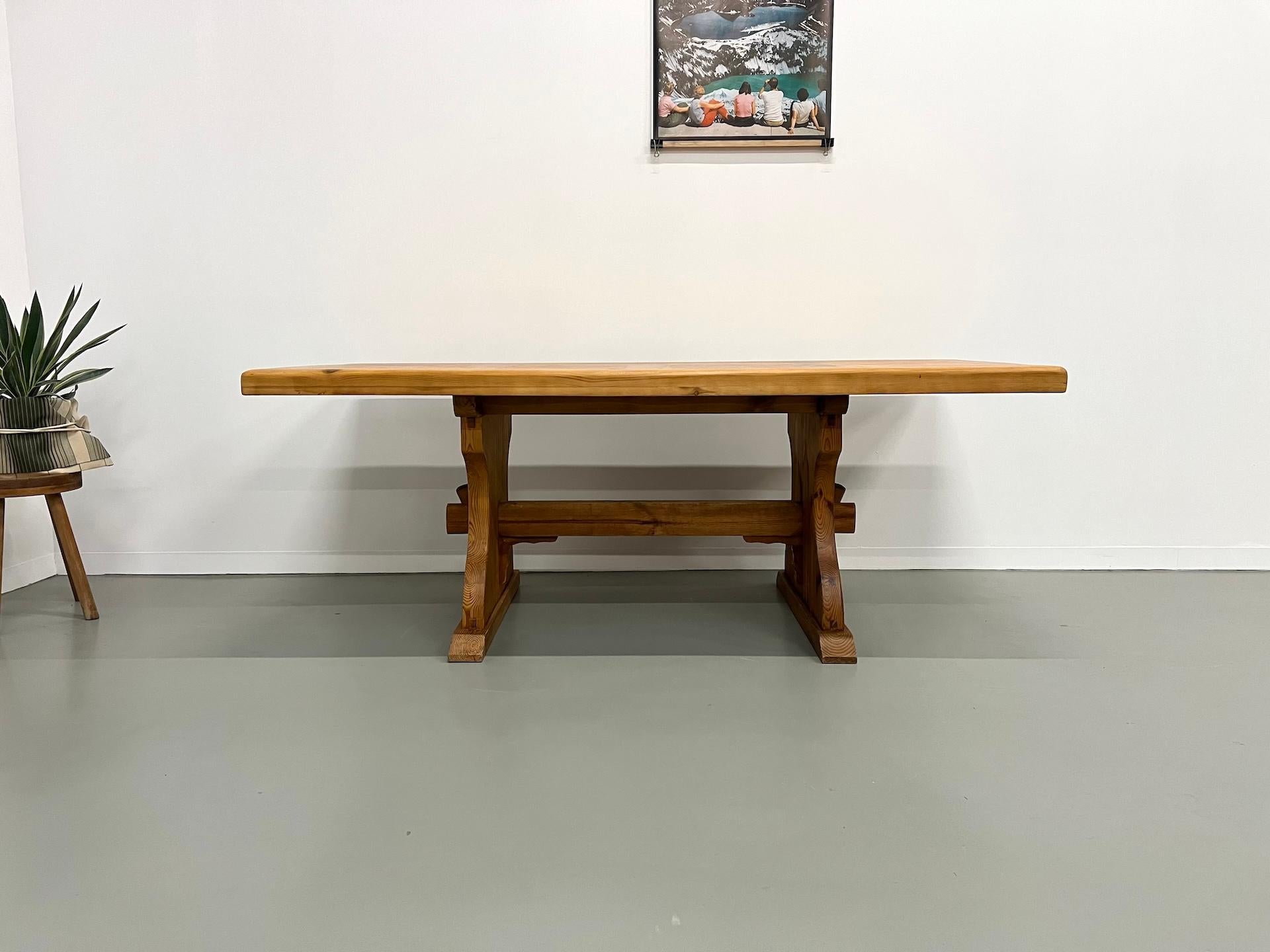 French Provincial Savoyard monastery table in solid pine, CIRCA 1970 For Sale