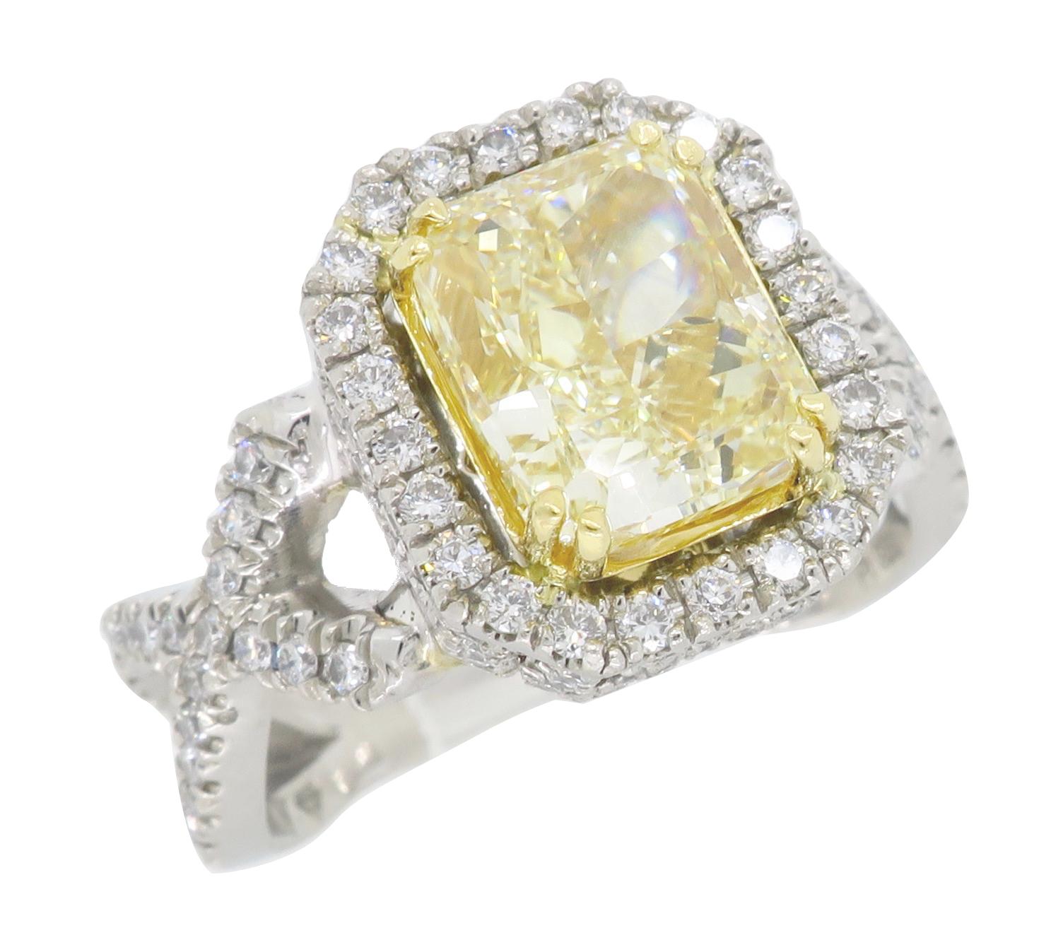 Savransky GIA Certified 3.38 Carat Yellow Diamond & White Diamond Platinum Ring 3