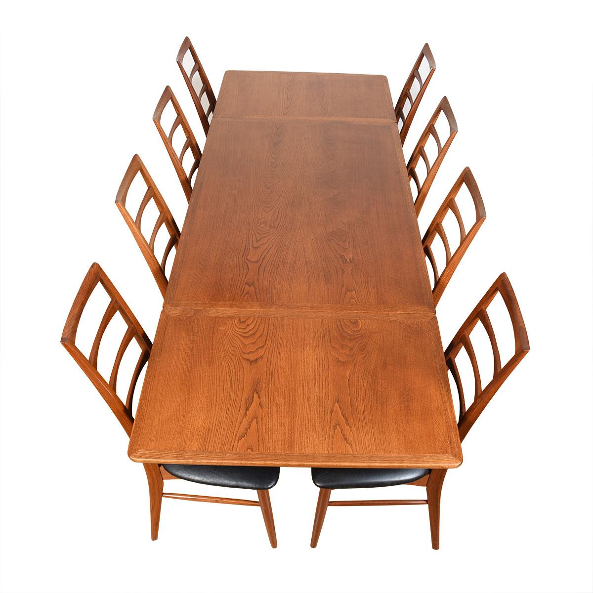 20th Century “Saw Horse” Extendable Dining Table in Oak by Hans Wegner, 1950s For Sale