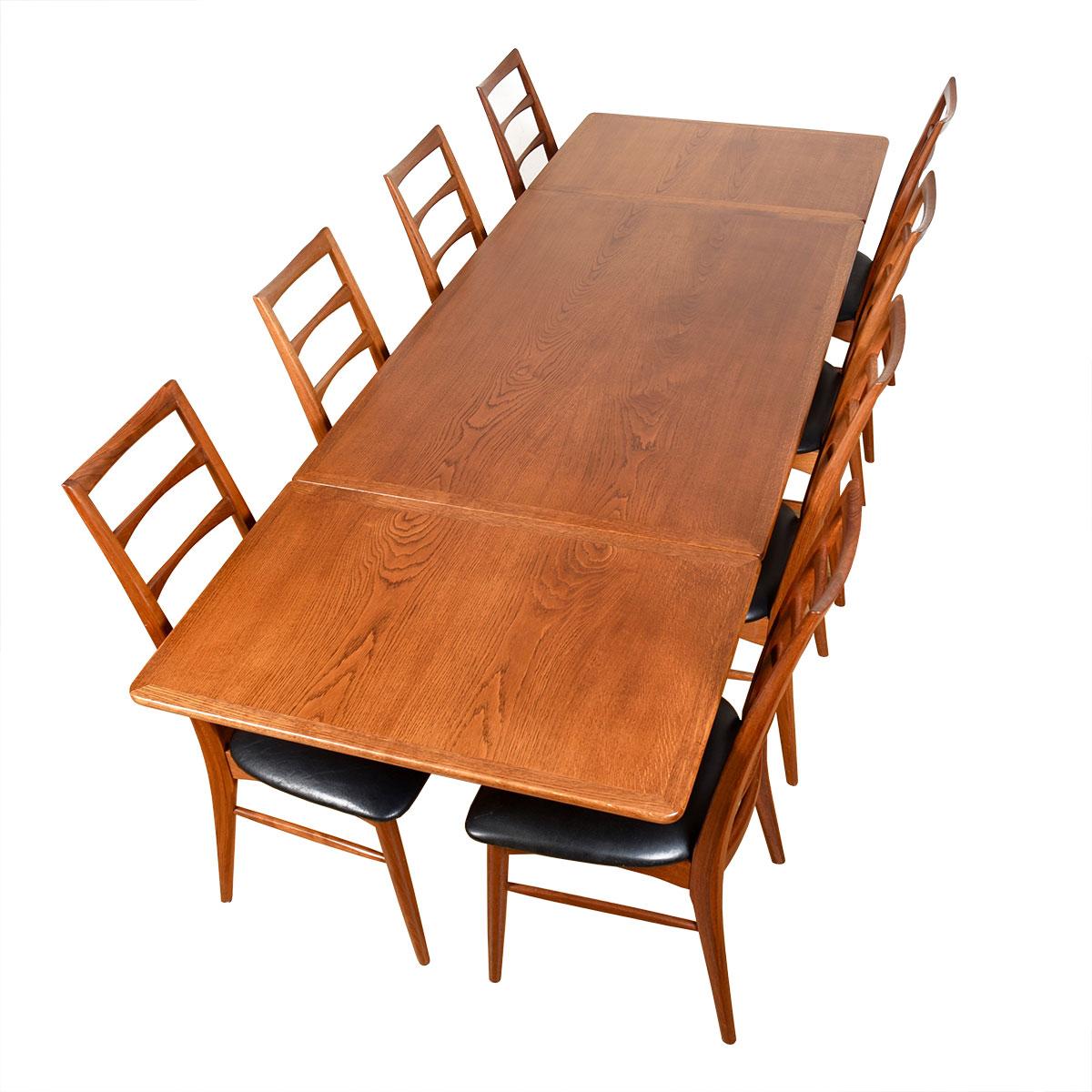 “Saw Horse” Extendable Dining Table in Oak by Hans Wegner, 1950s For Sale 1