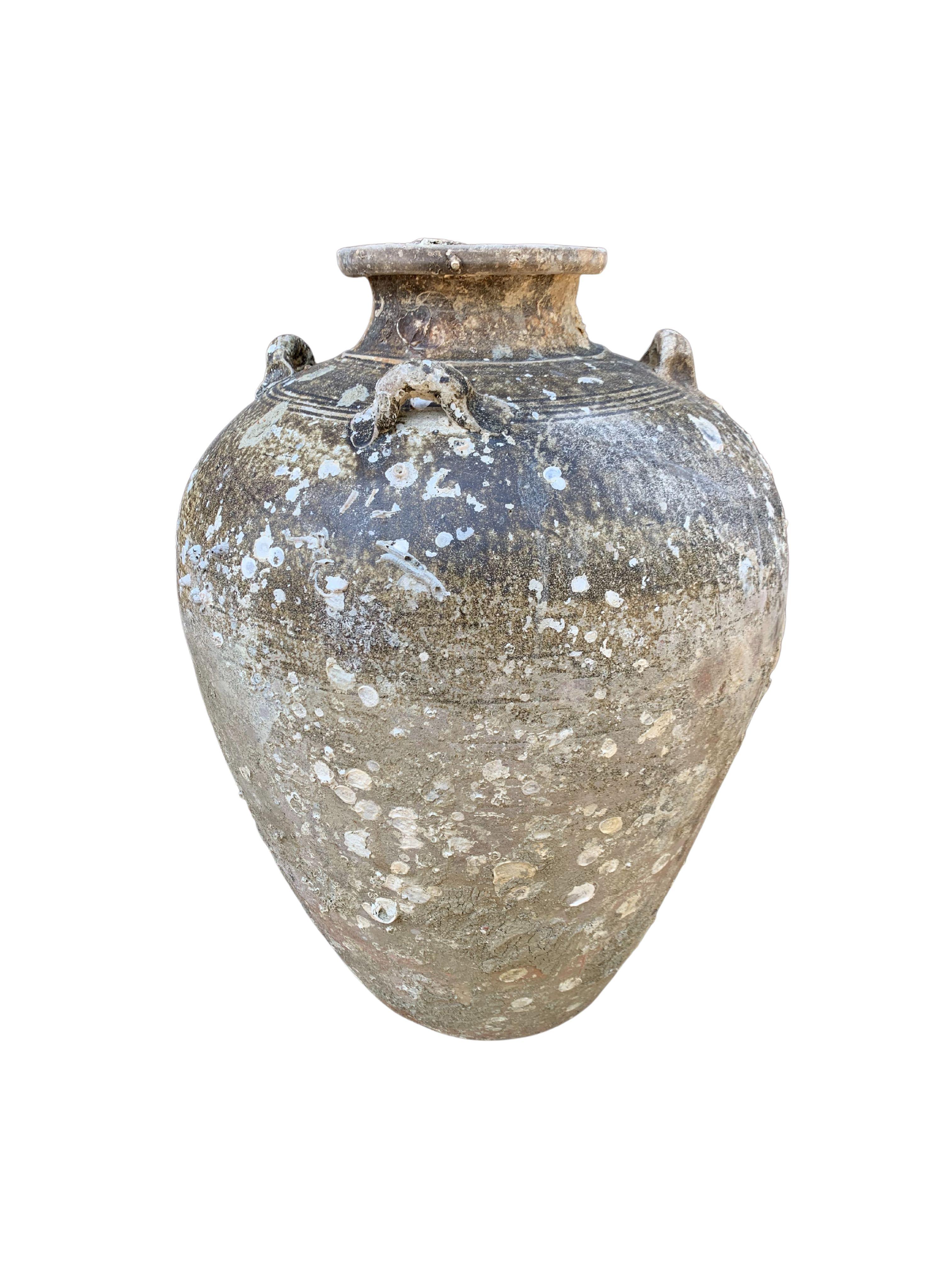 Sawankhalok Ship Wreck Jar from the Kingdom of Sukhothai, Thailand, 16th Century In Good Condition In Jimbaran, Bali