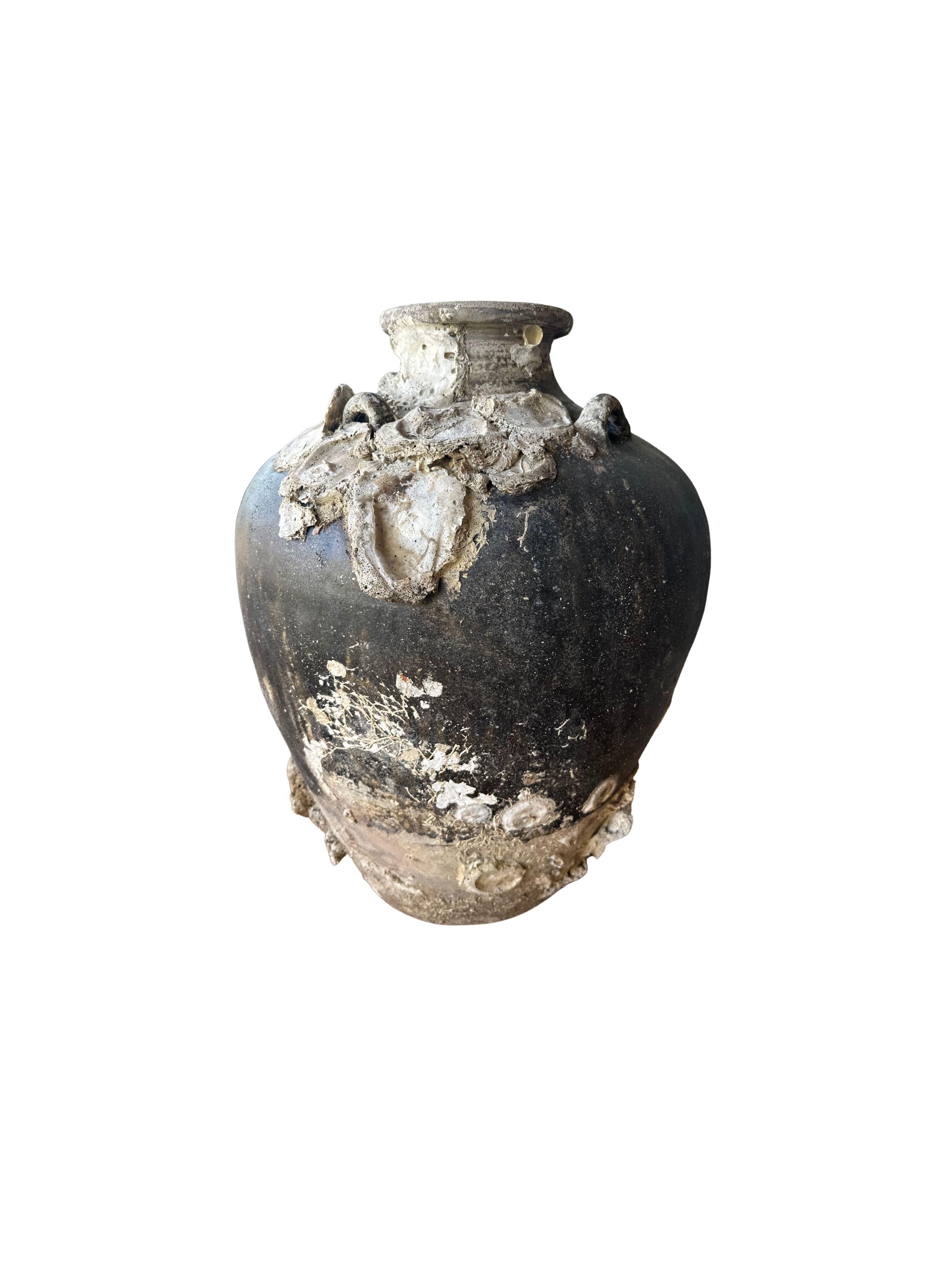 Ceramic Sawankhalok Ship Wreck Jar from the Kingdom of Sukhothai, Thailand, 16th Century For Sale
