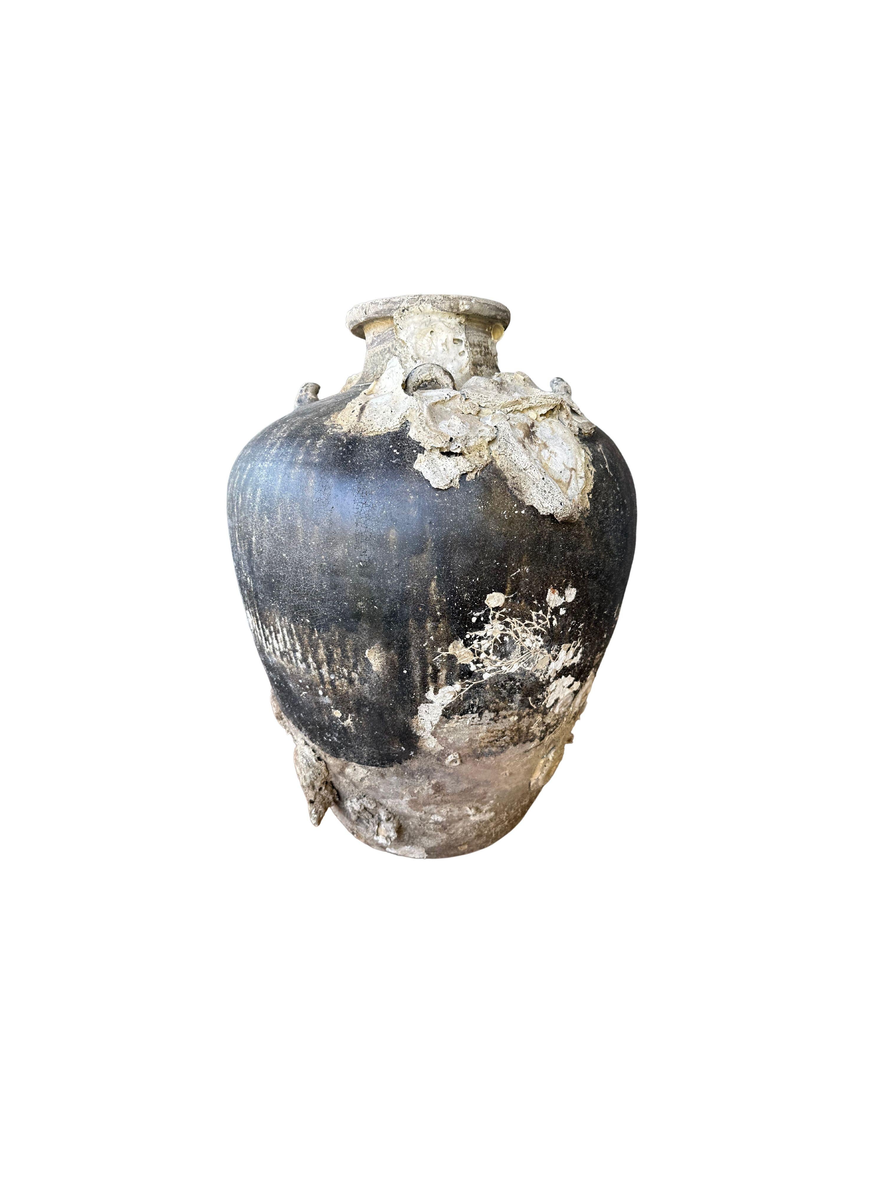 Sawankhalok Ship Wreck Jar from the Kingdom of Sukhothai, Thailand, 16th Century For Sale 1