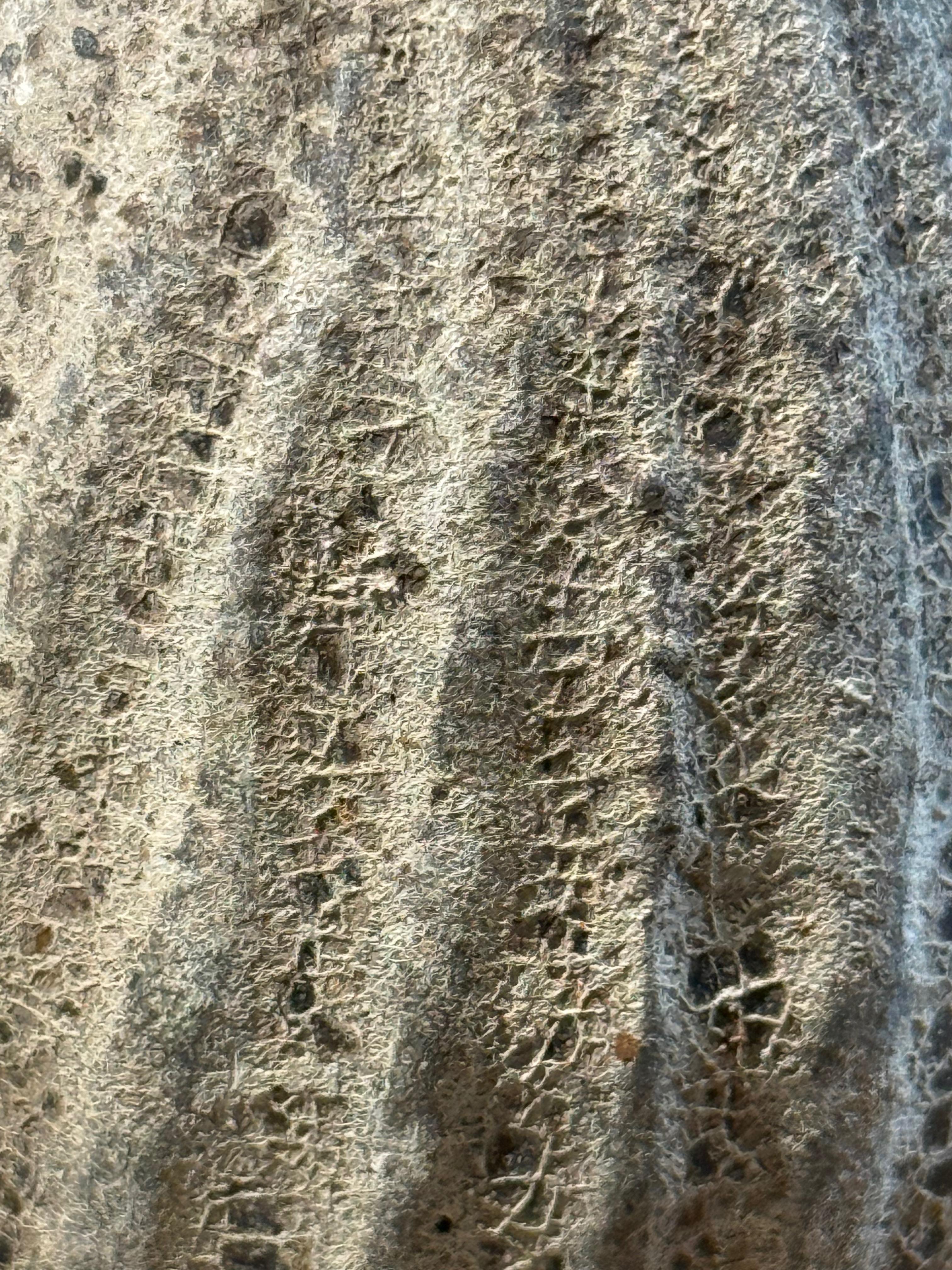 Bouteille de parfum de l'épave de navire Sawankhalok, Thaïlande, XVIe siècle en vente 1