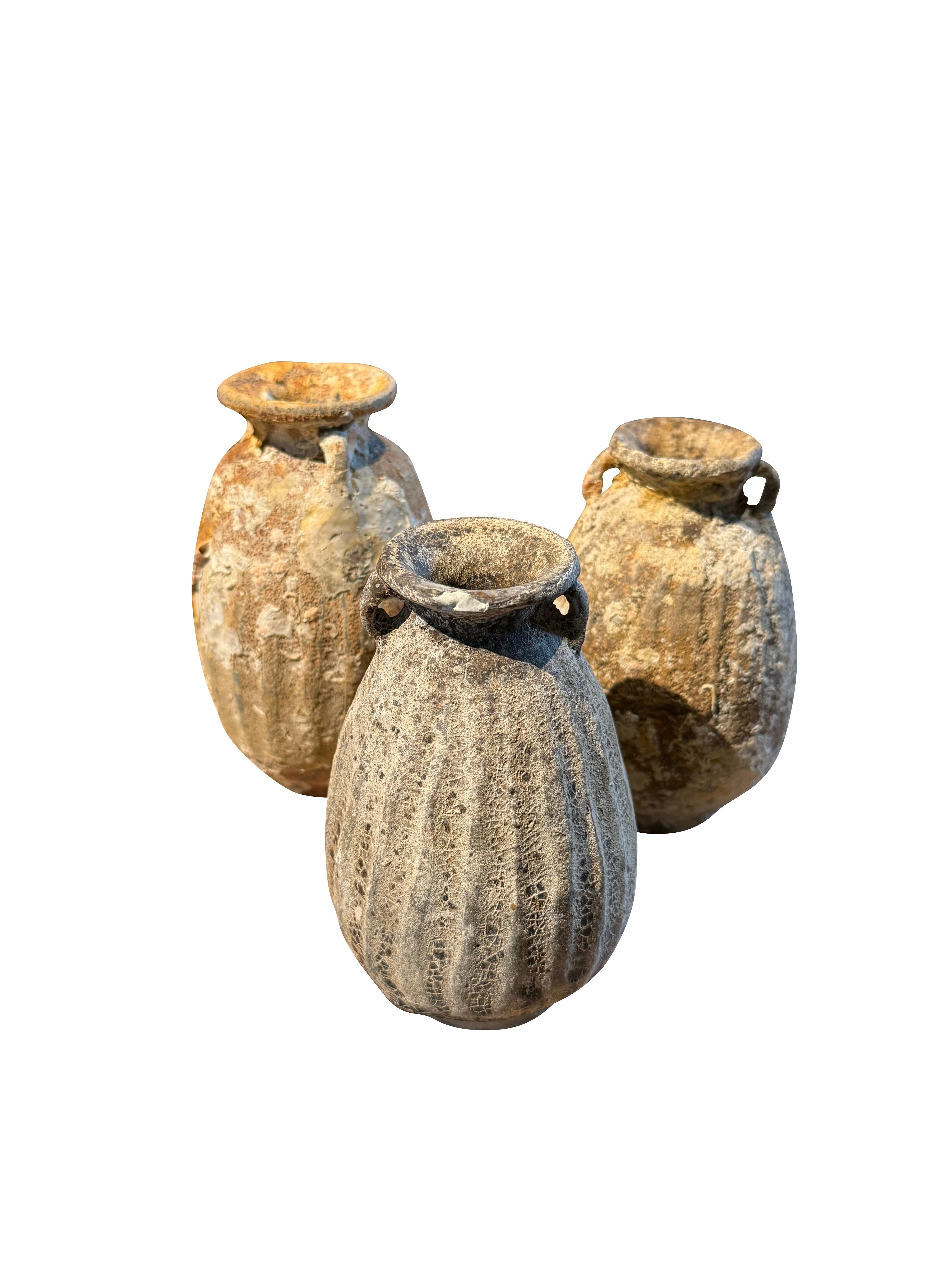 Bouteille de parfum de l'épave de navire Sawankhalok, Thaïlande, XVIe siècle en vente 2