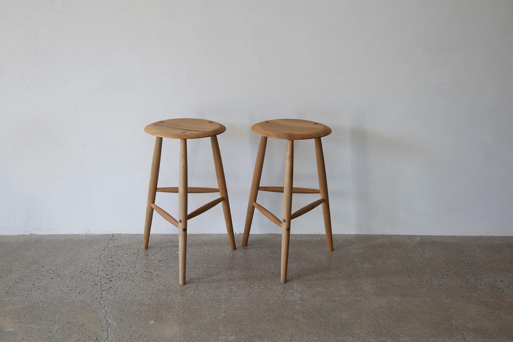 Sawkille Co. Hoher Hocker (Ebonisiert) im Angebot
