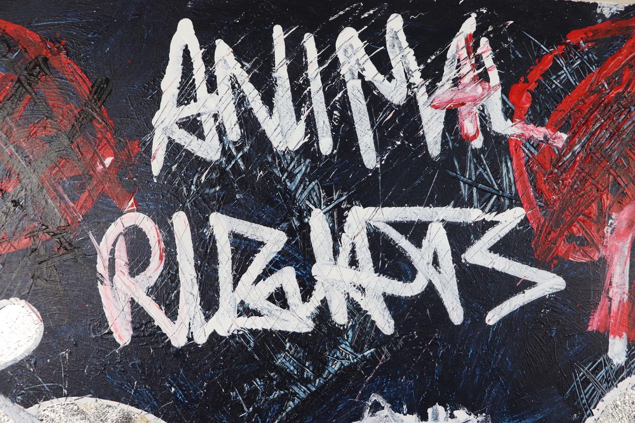Lorsque Muhammad Ali apparaît dans vos rêves, il y a forcément un message ! En tant qu'homme de compassion, Berlin se sent fortement concerné par de nombreux problèmes qui affectent notre monde. Animal Rights présente un crâne de bélier stylisé qui
