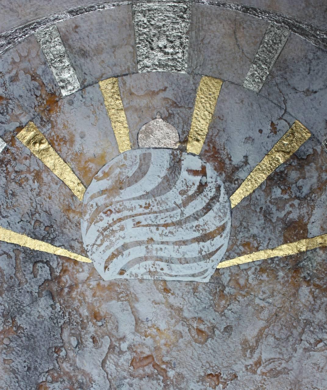 Esta obra se inspiró en las numerosas visitas de Berlin a la Pagoda de la Paz durante su estancia en Nepal durante el invierno. Sax prepara sus lienzos y espera la conjunción adecuada de creatividad. El lienzo de esta obra se preparó en 1995 y ha